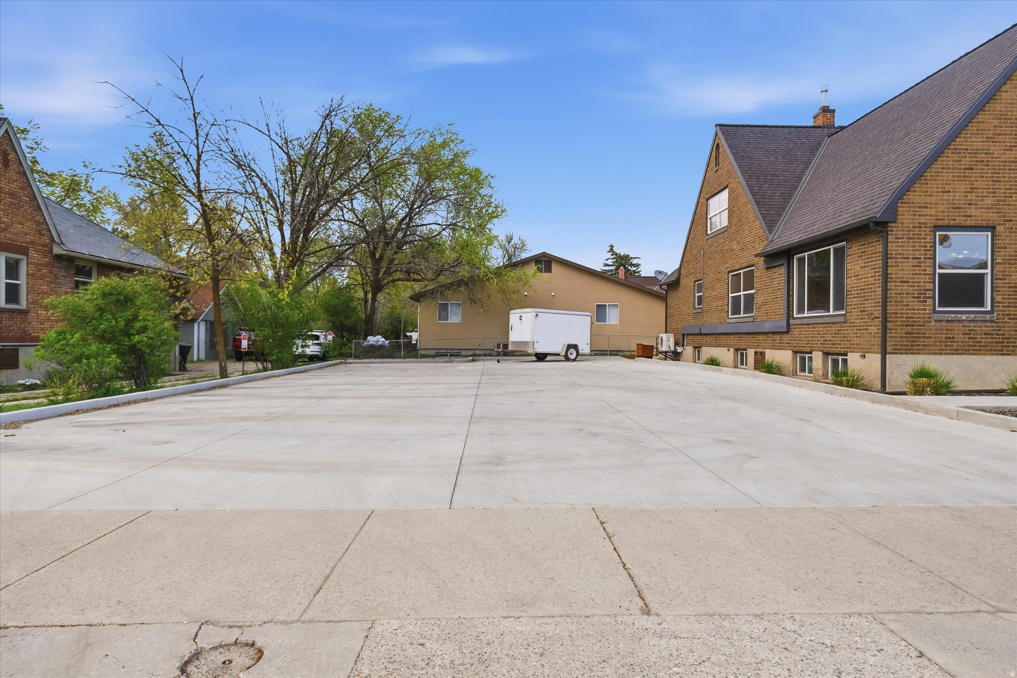 main property photo 37