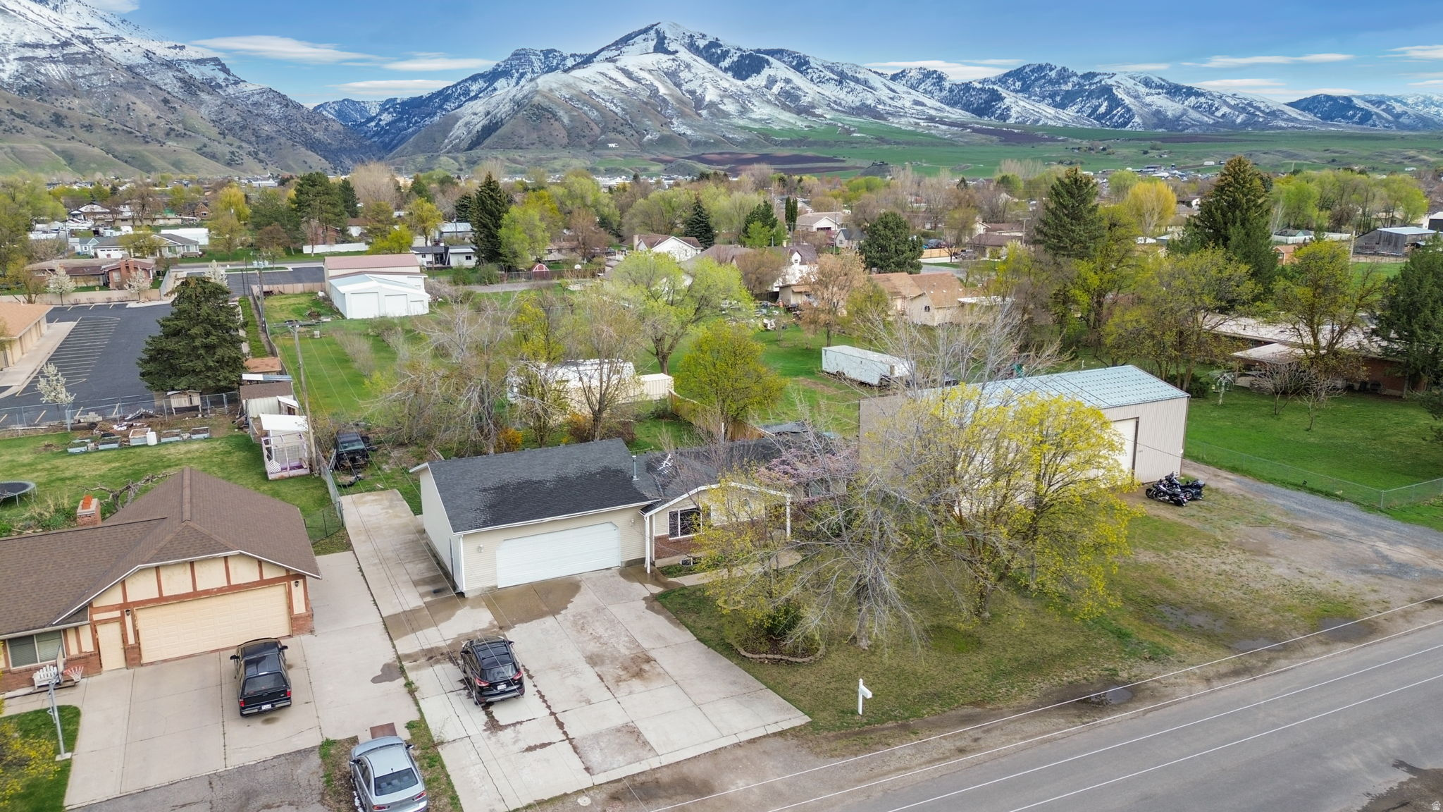 main property photo 2