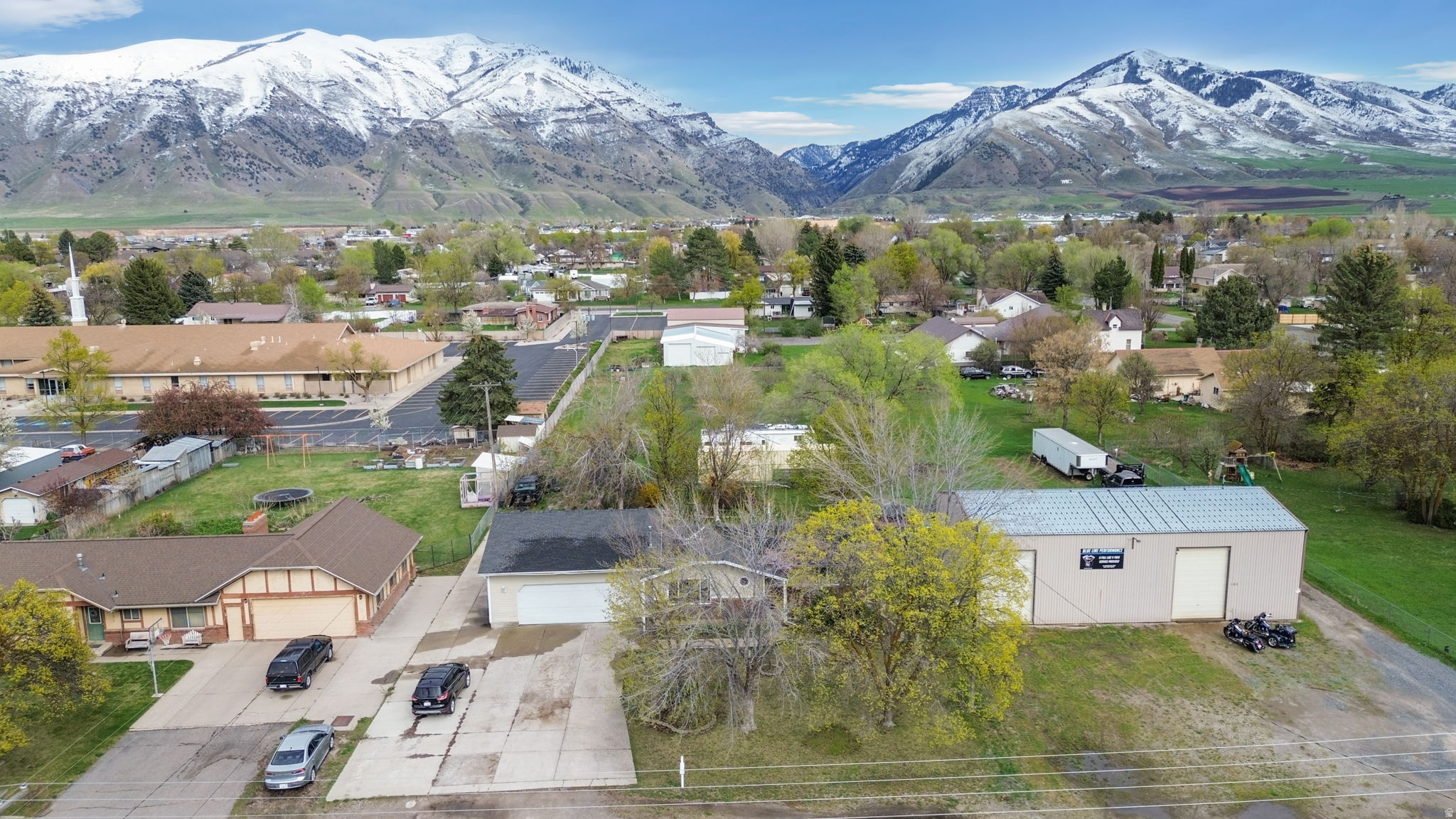 main property photo 31