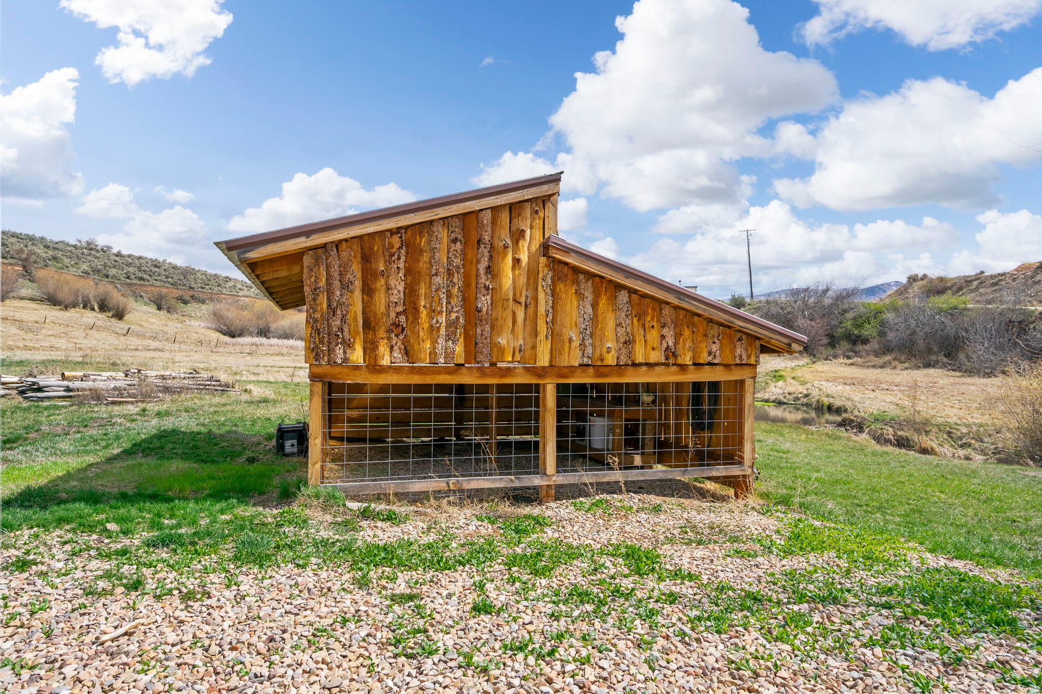 main property photo 19