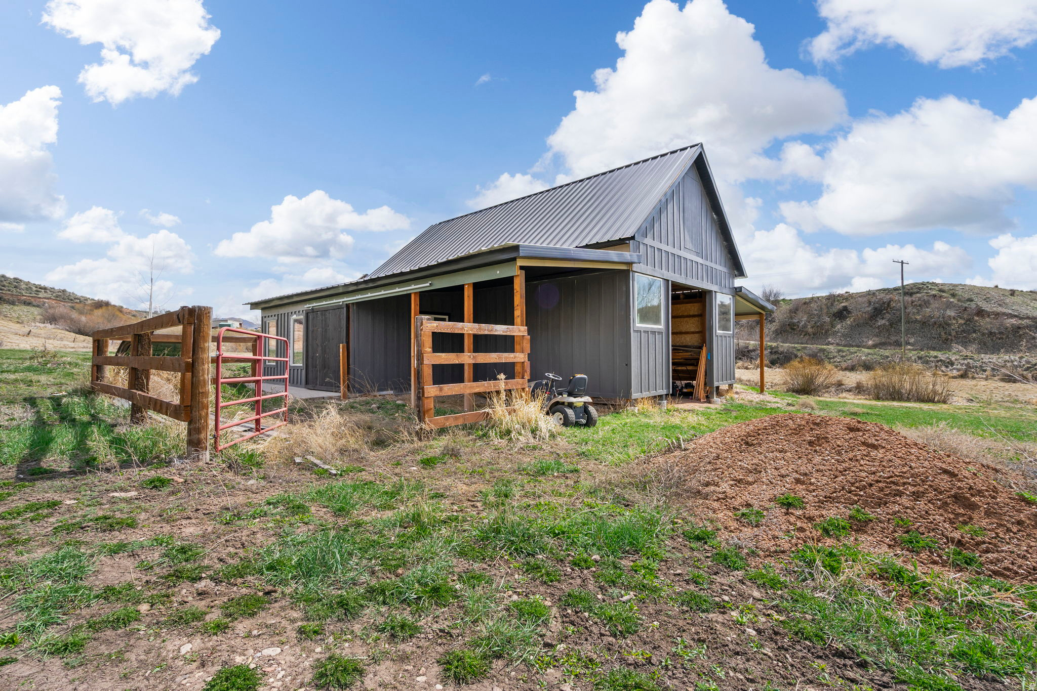main property photo 22