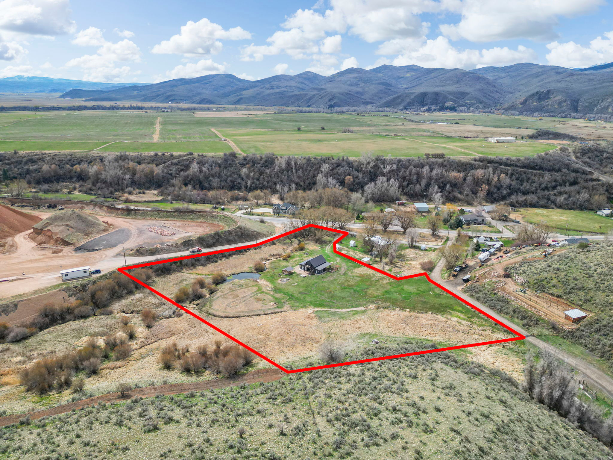 main property photo 29