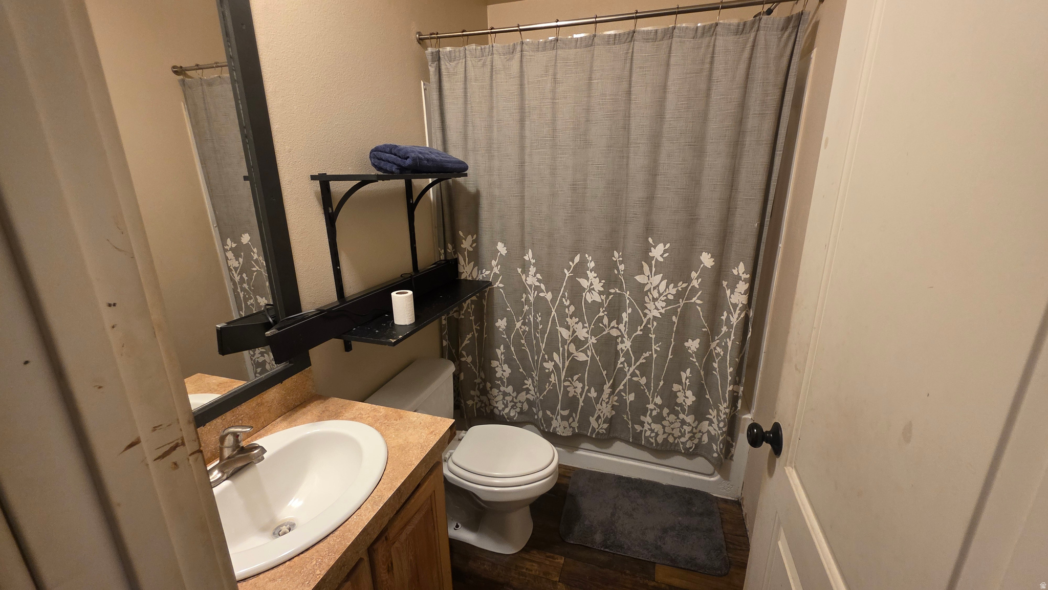 main property photo 20