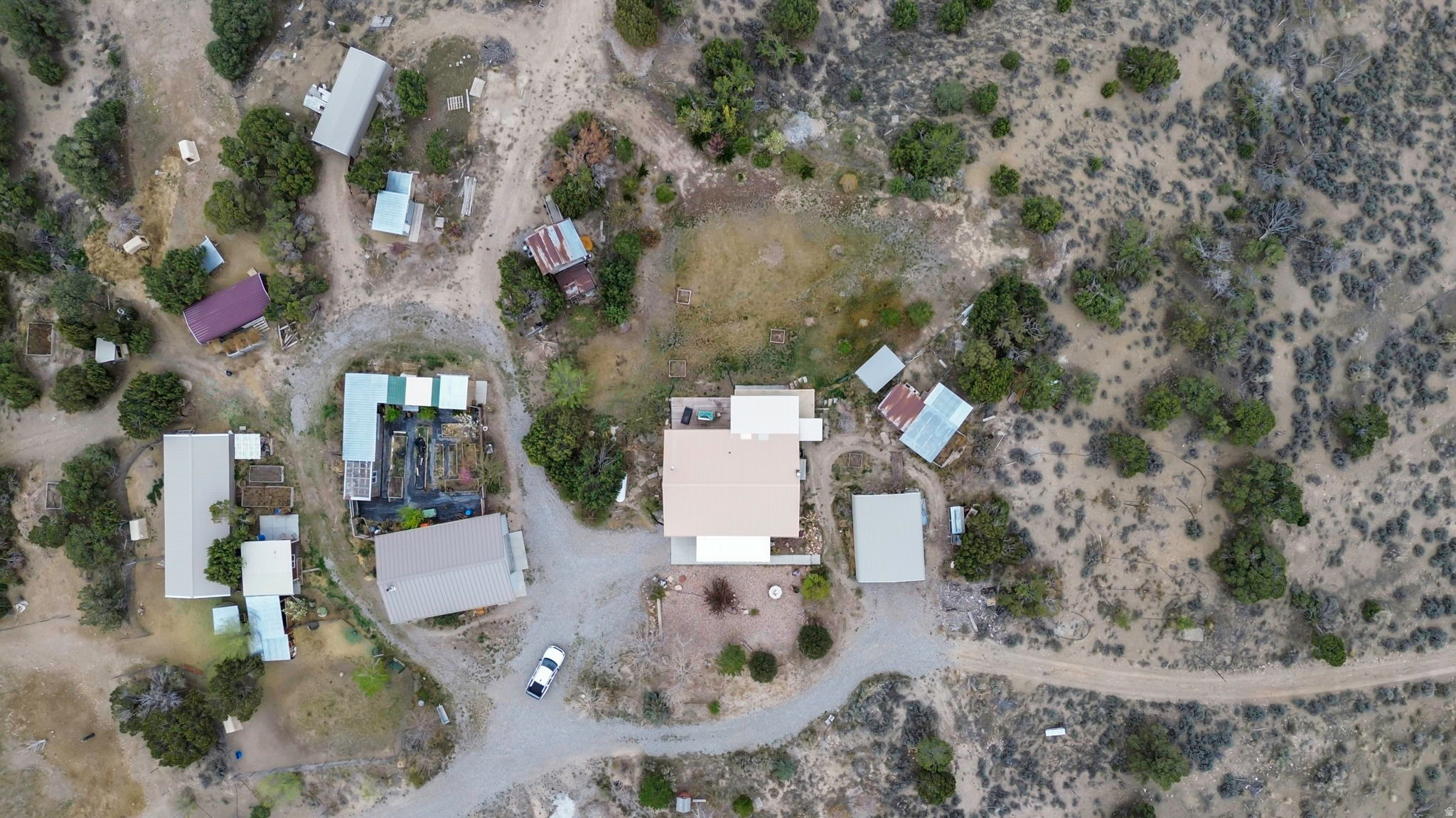 main property photo 10