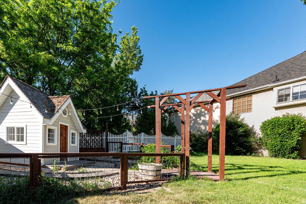 main property photo 67