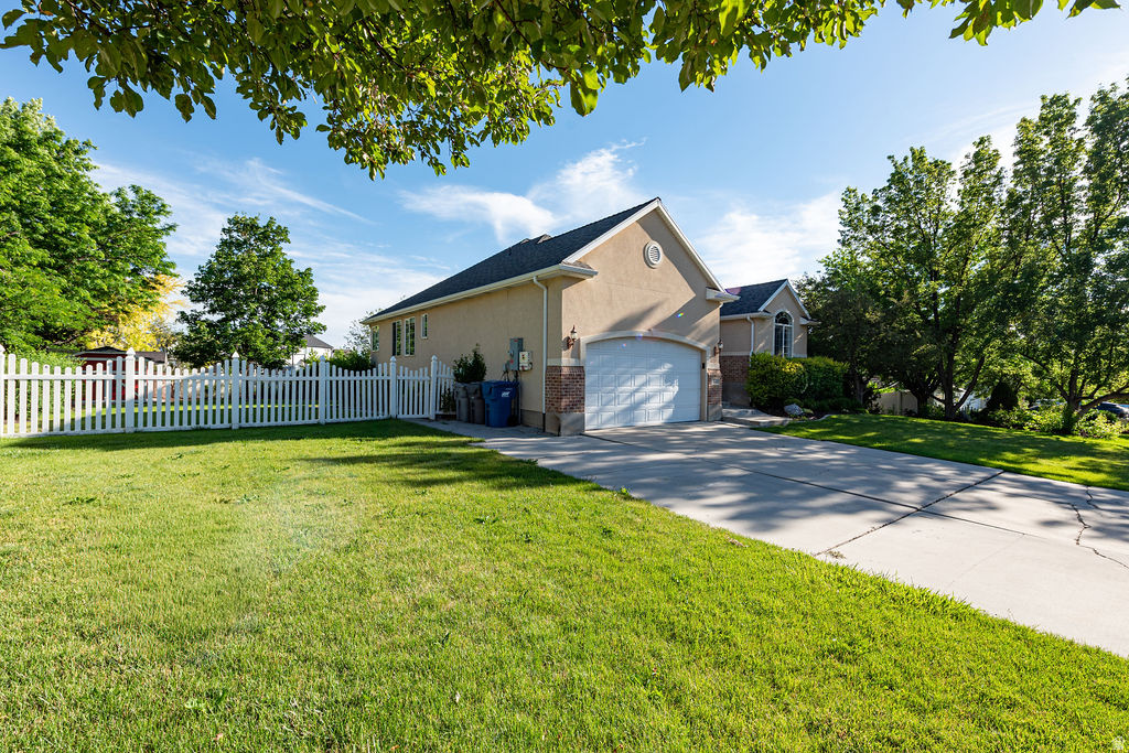 main property photo 79