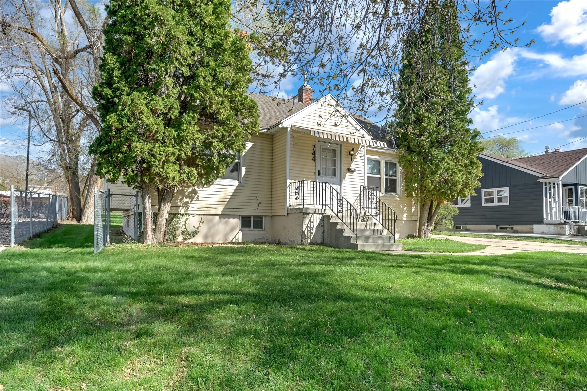 main property photo 23