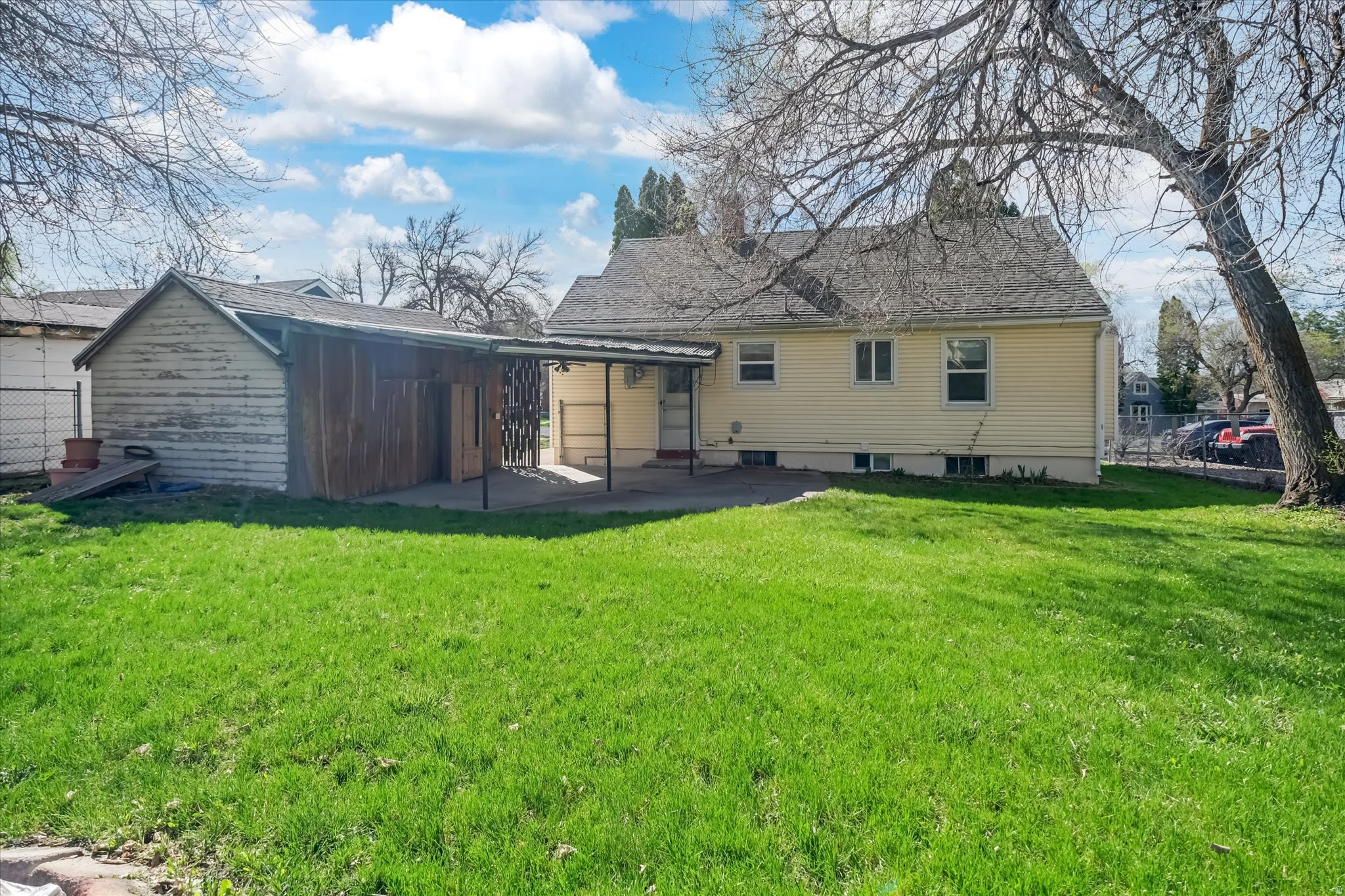 main property photo 27