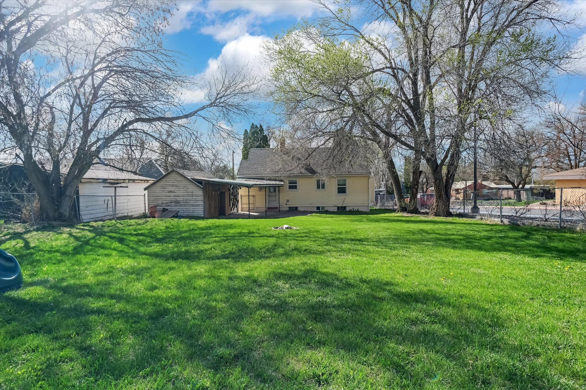 main property photo 28