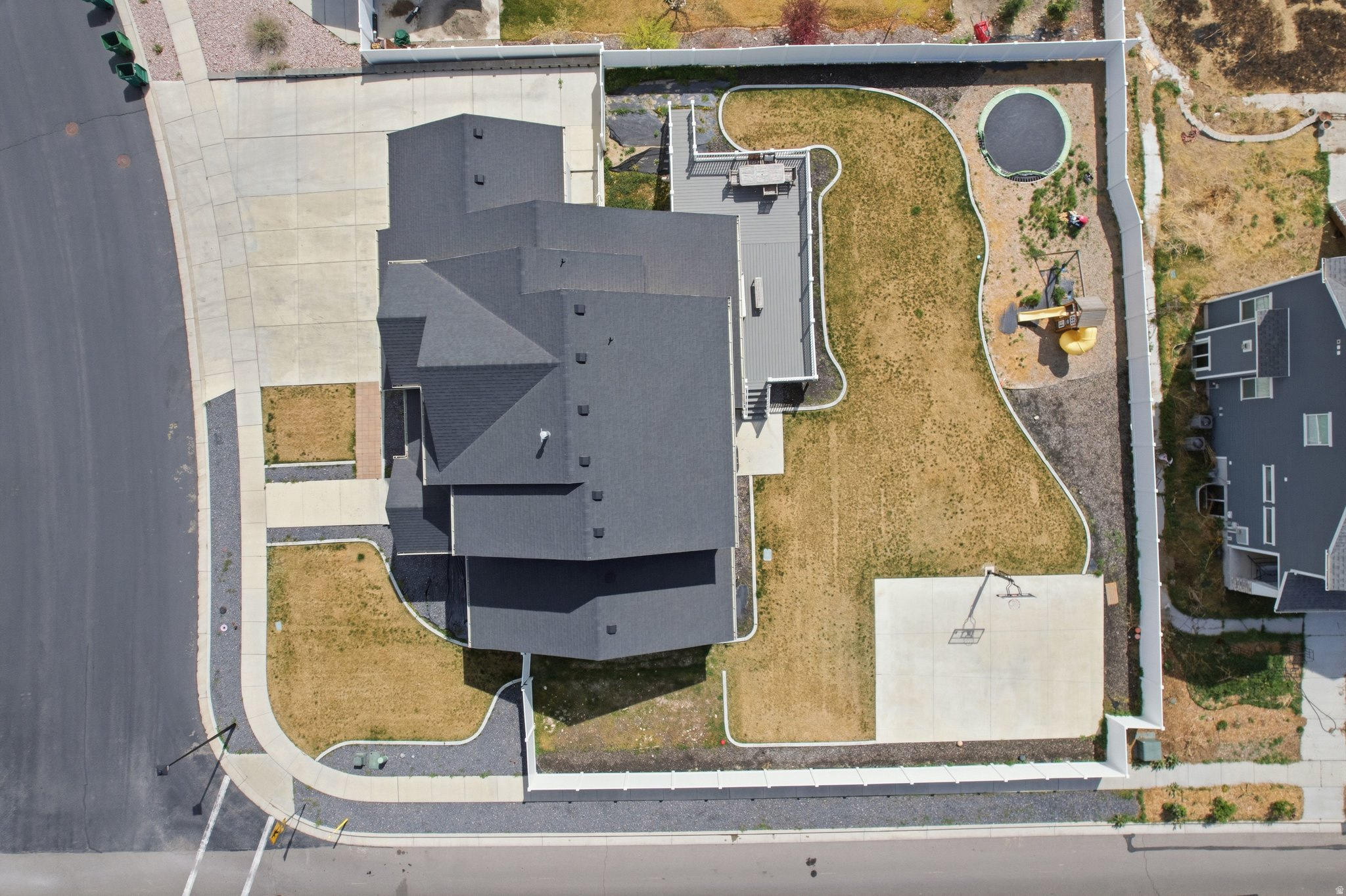 main property photo 73