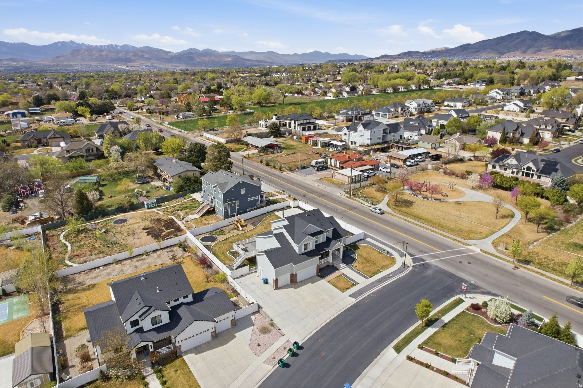 main property photo 79