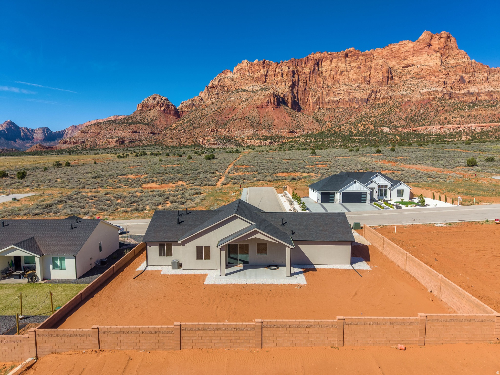 main property photo 3