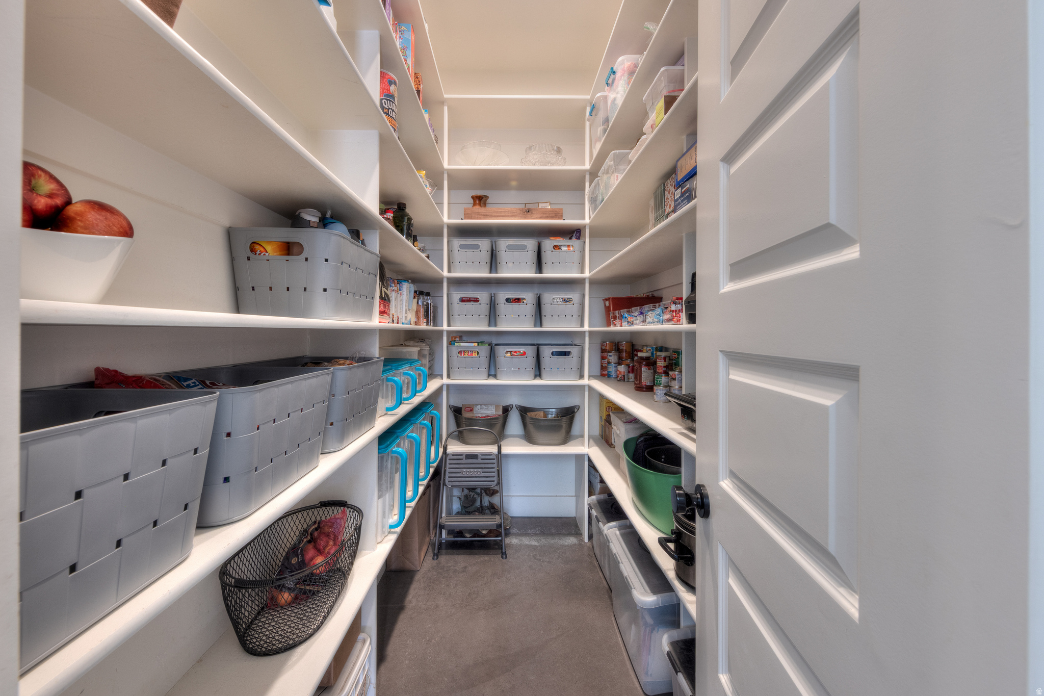 main property photo 19