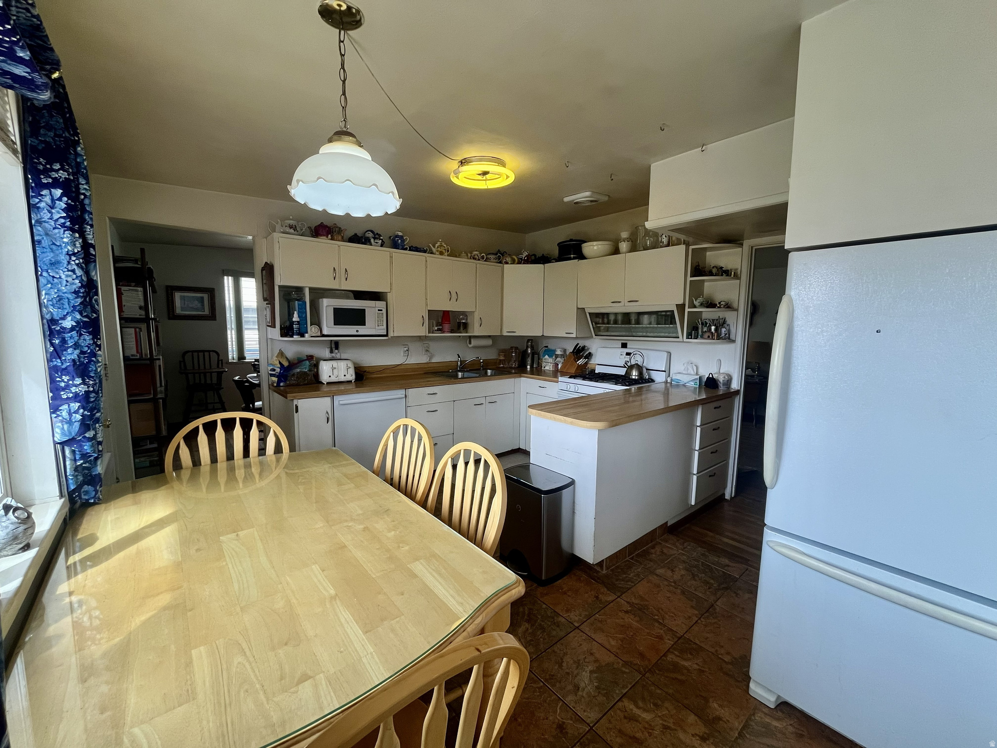 main property photo 17