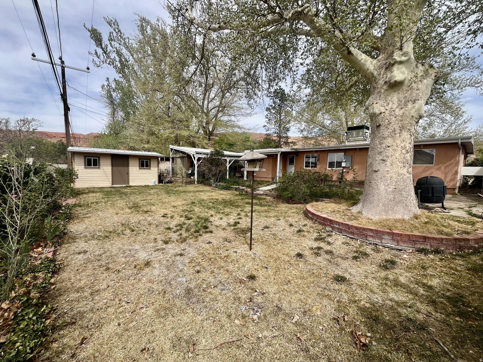 main property photo 28