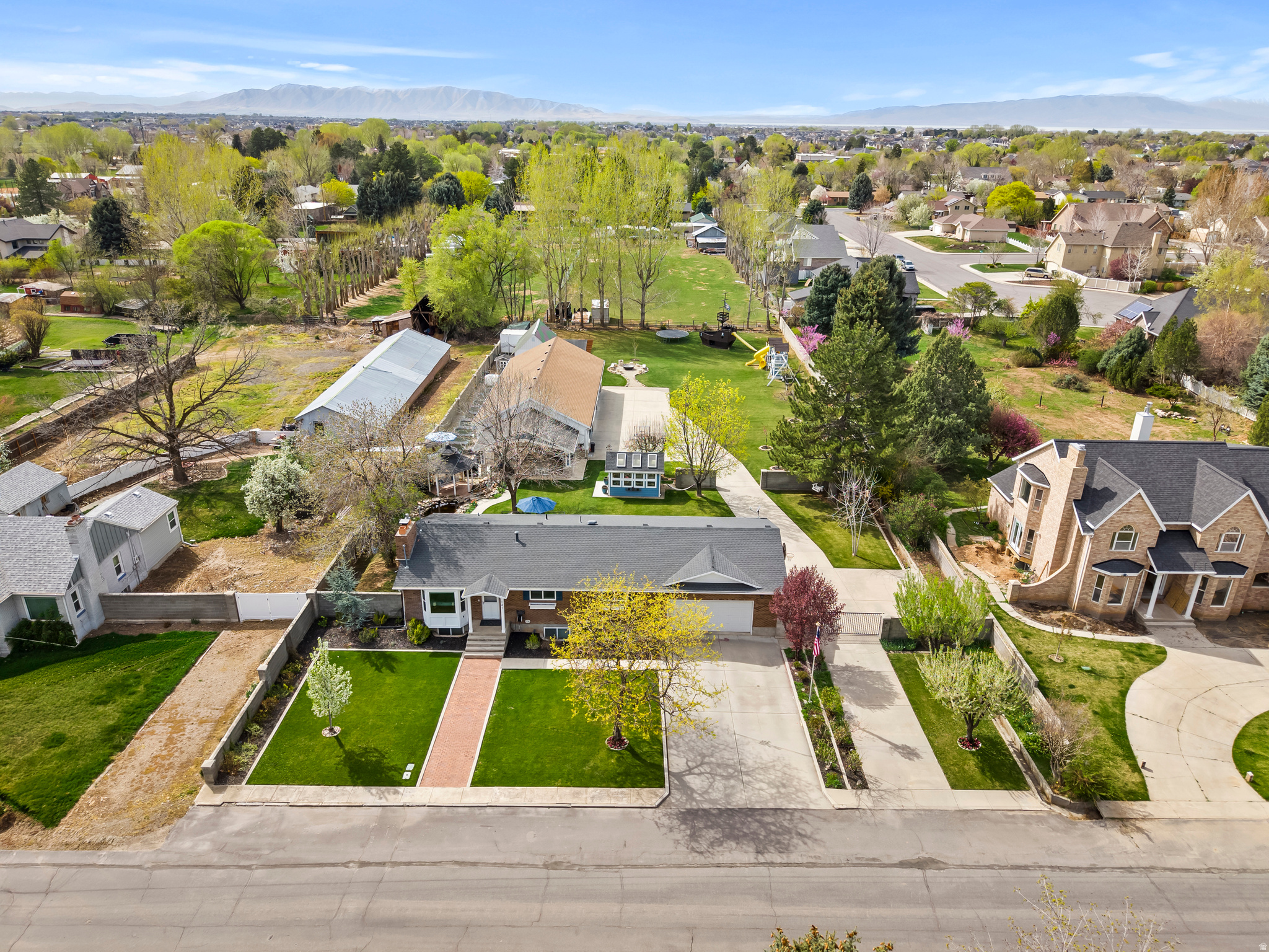 main property photo 43
