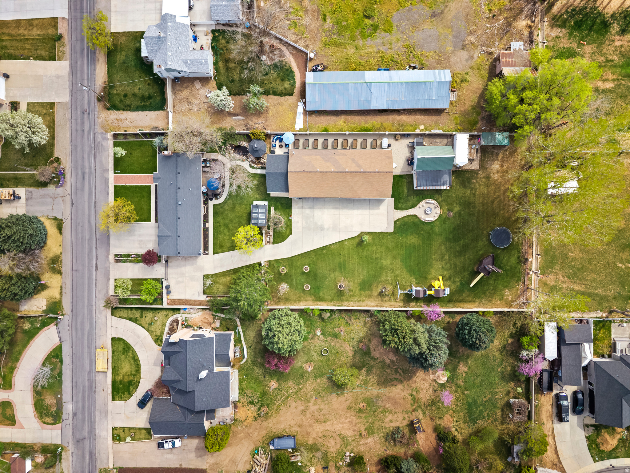 main property photo 8