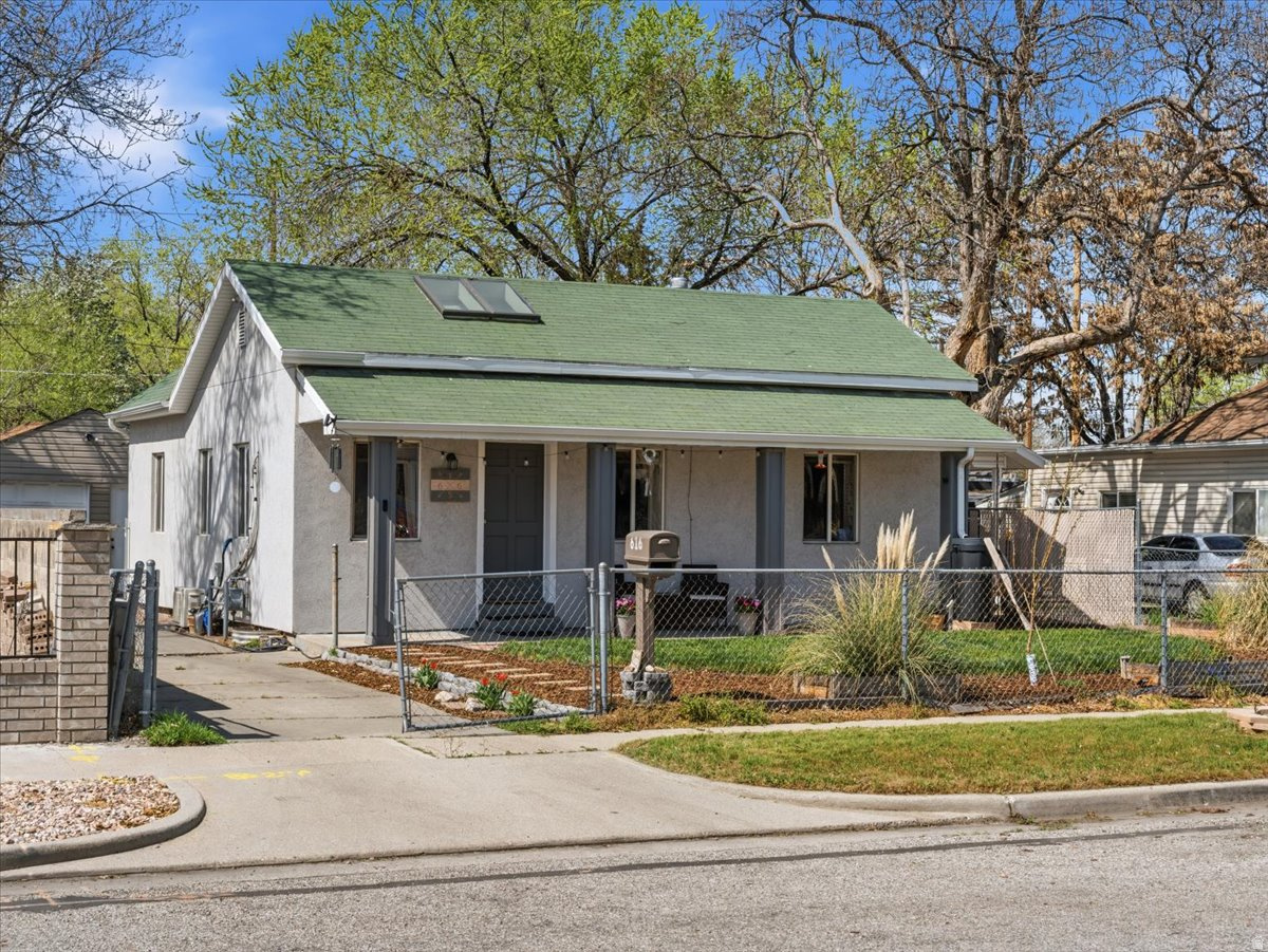 main property photo 18