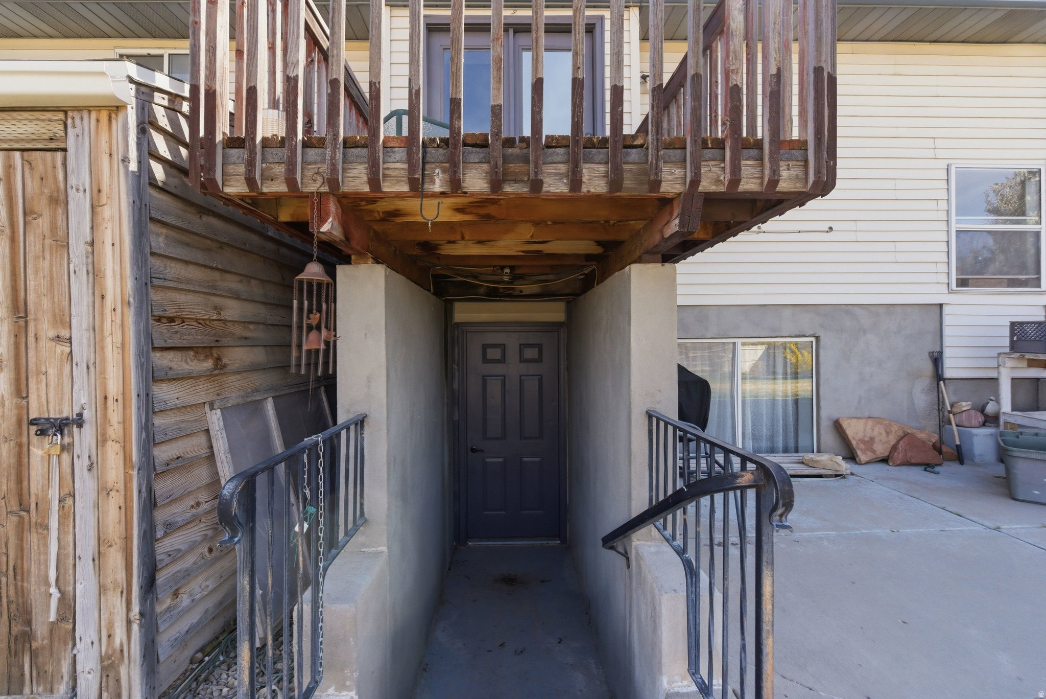 main property photo 28