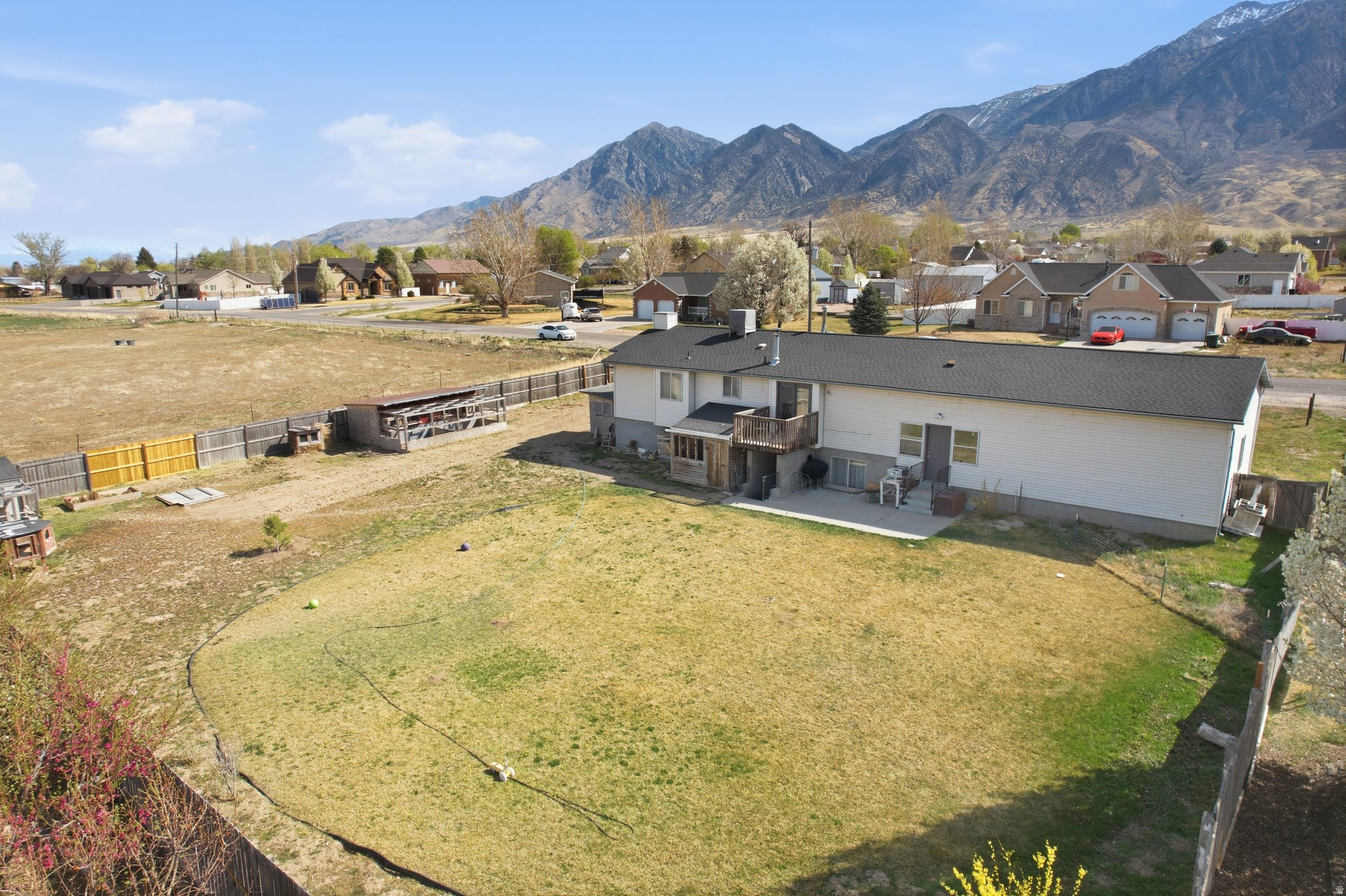main property photo 40