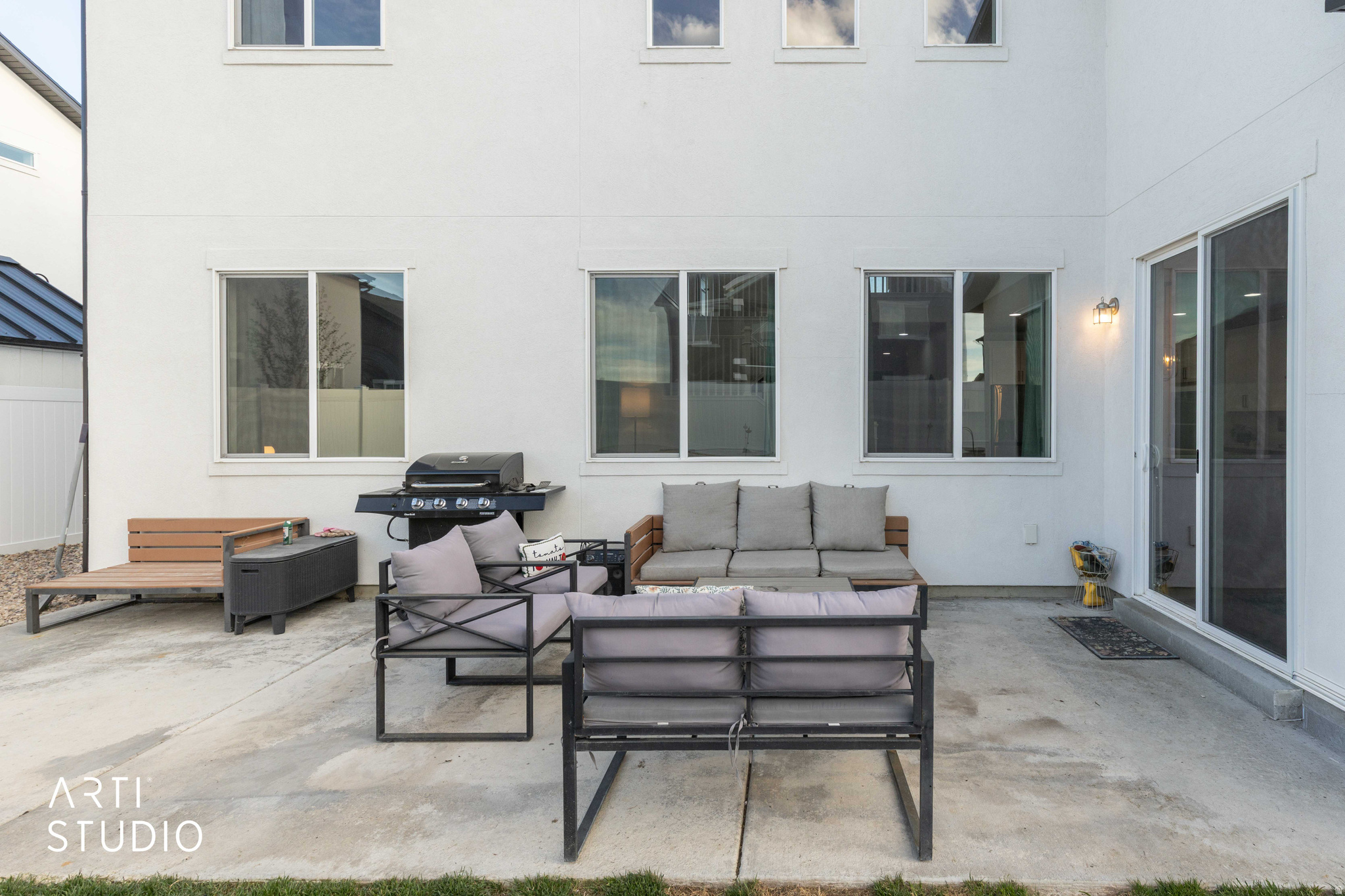 main property photo 34