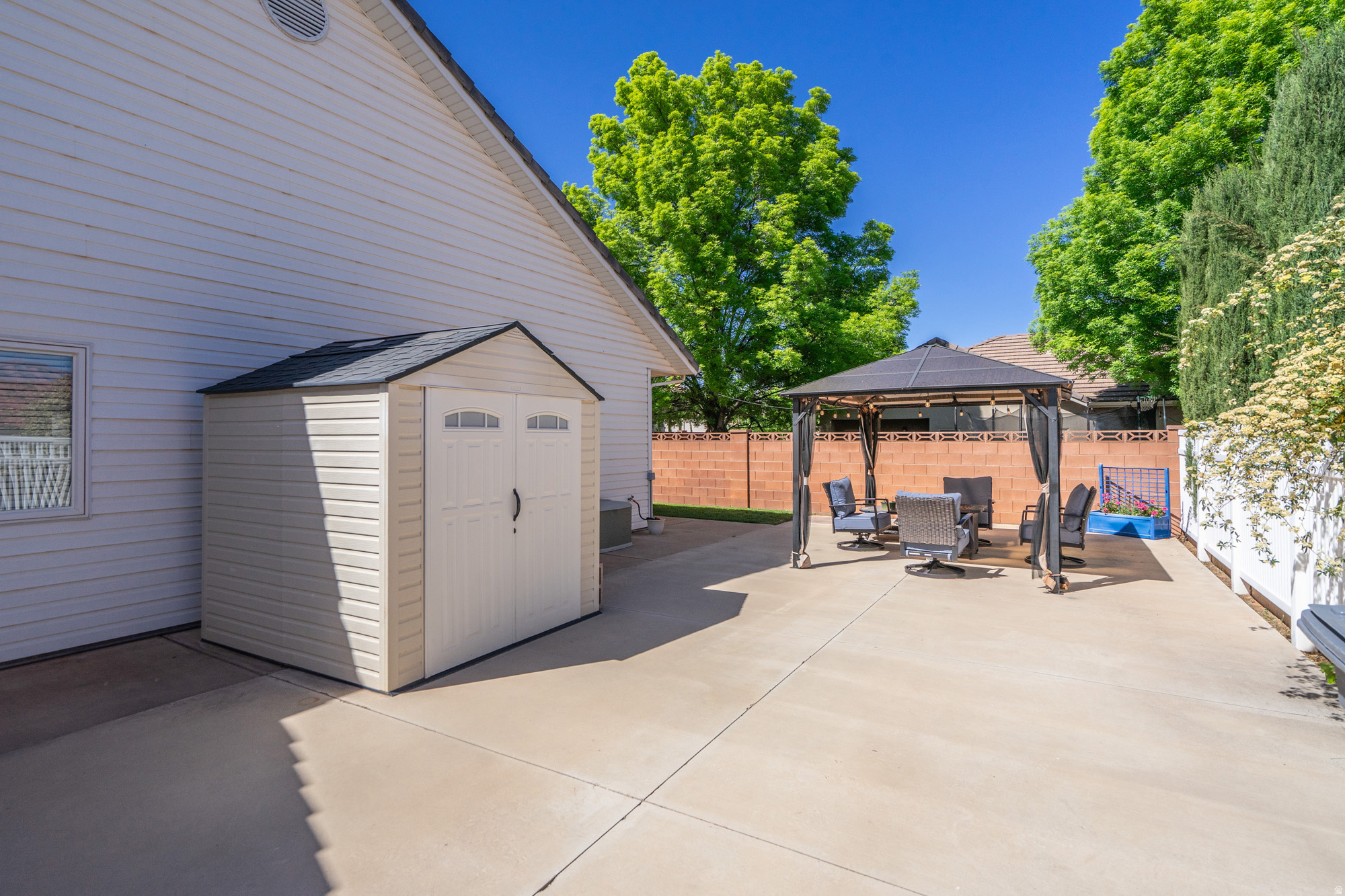 main property photo 60