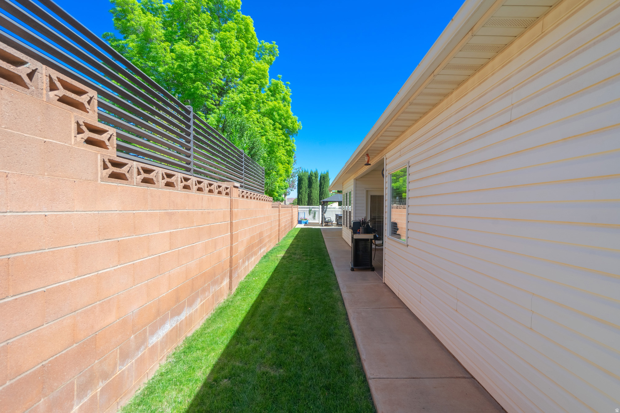 main property photo 66