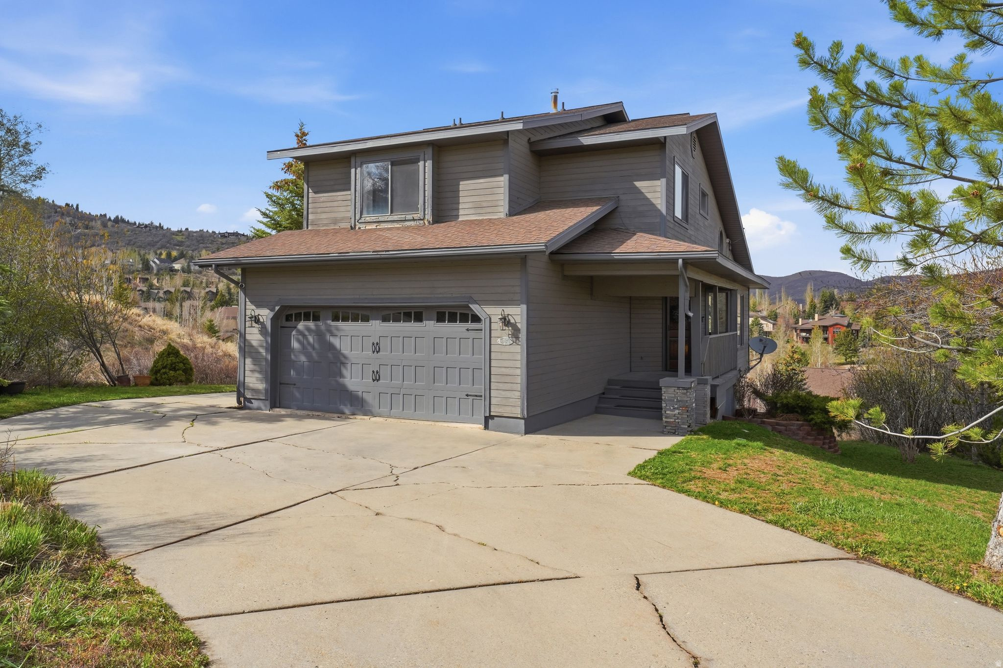 main property photo 34