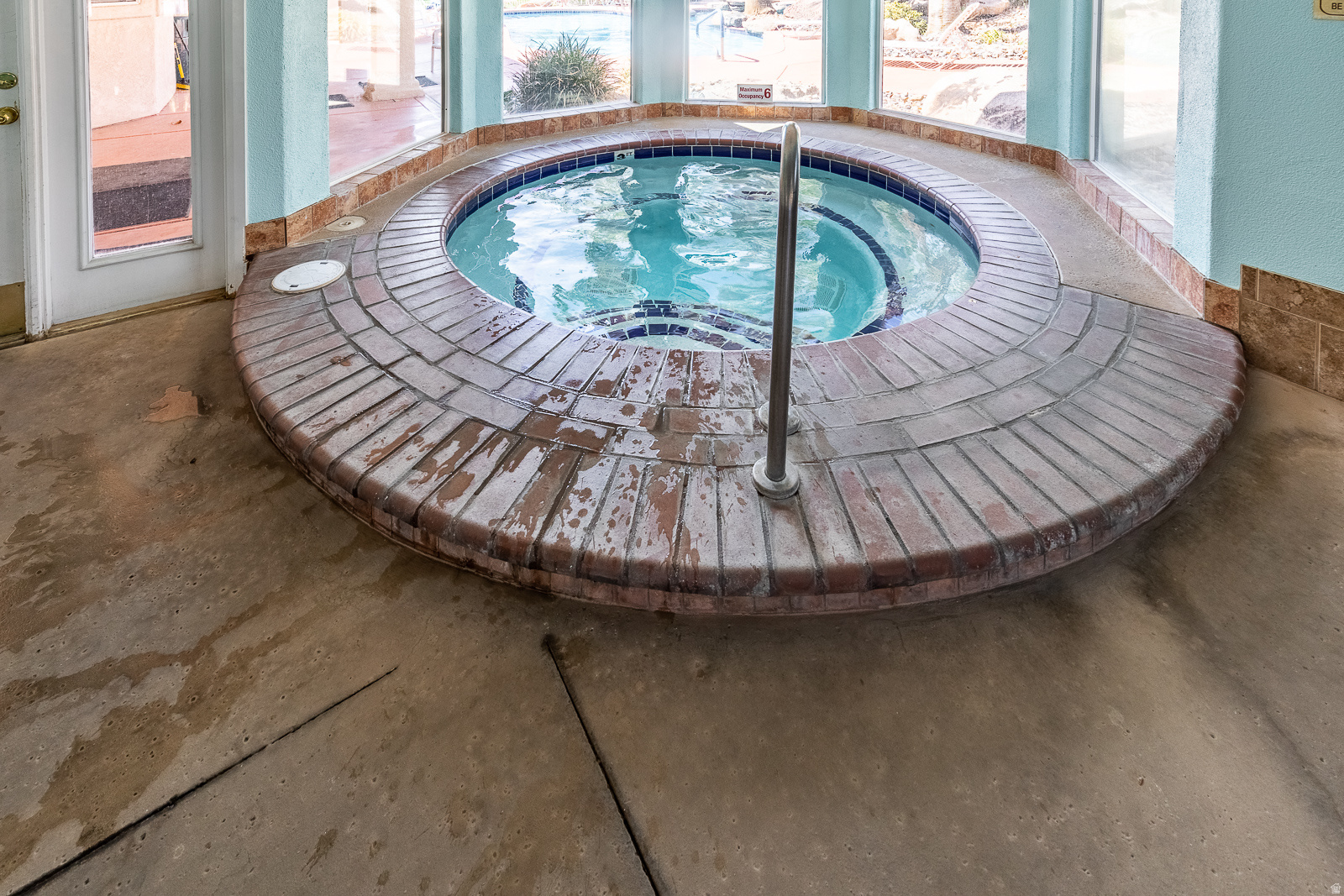 main property photo 23