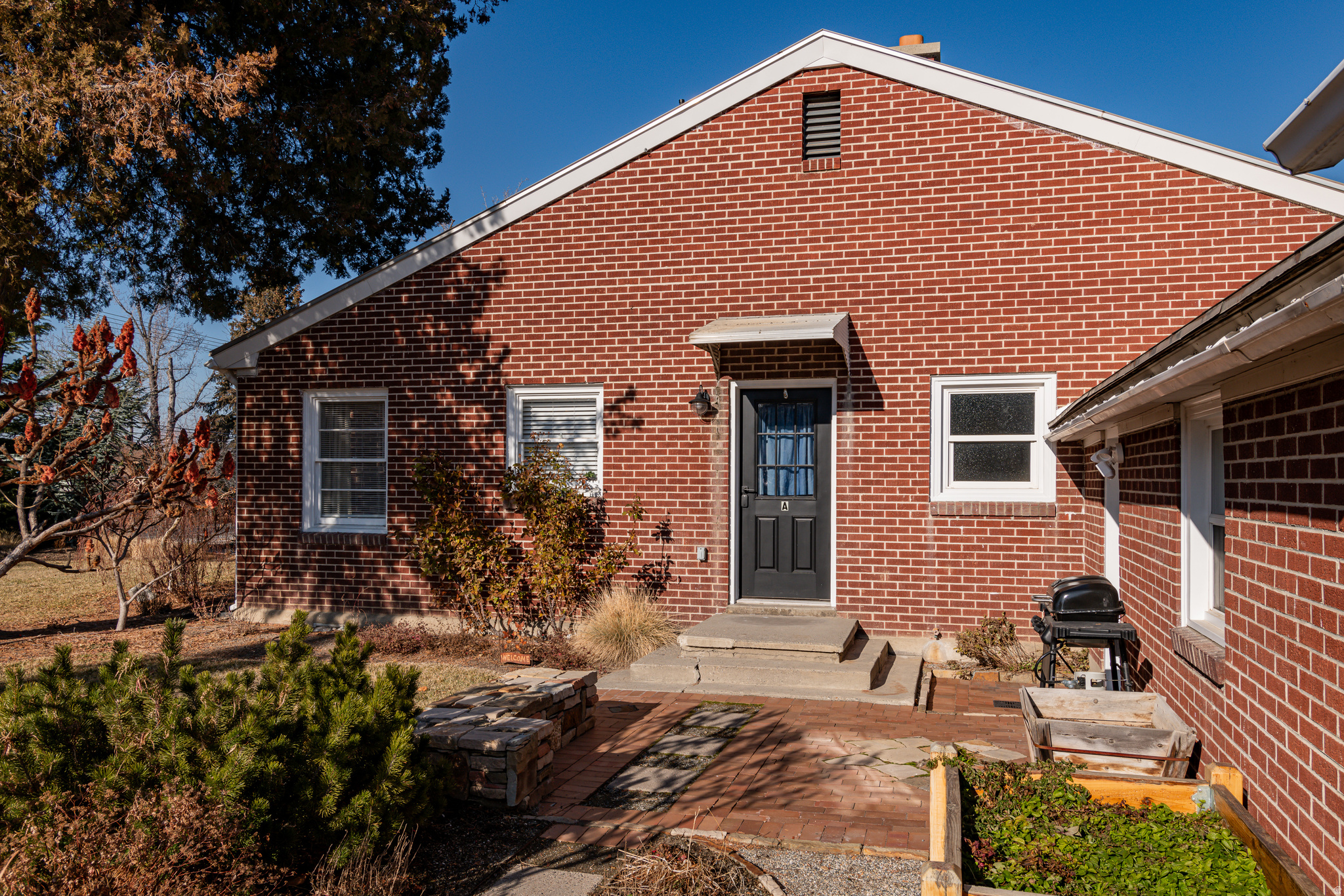 main property photo 25