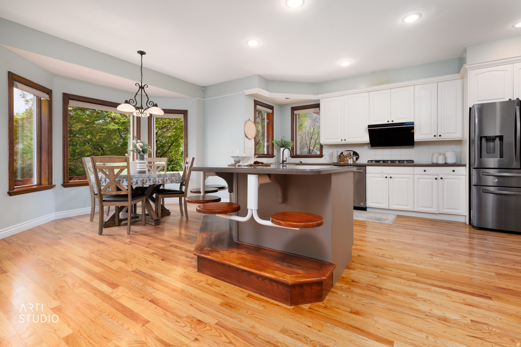 main property photo 18