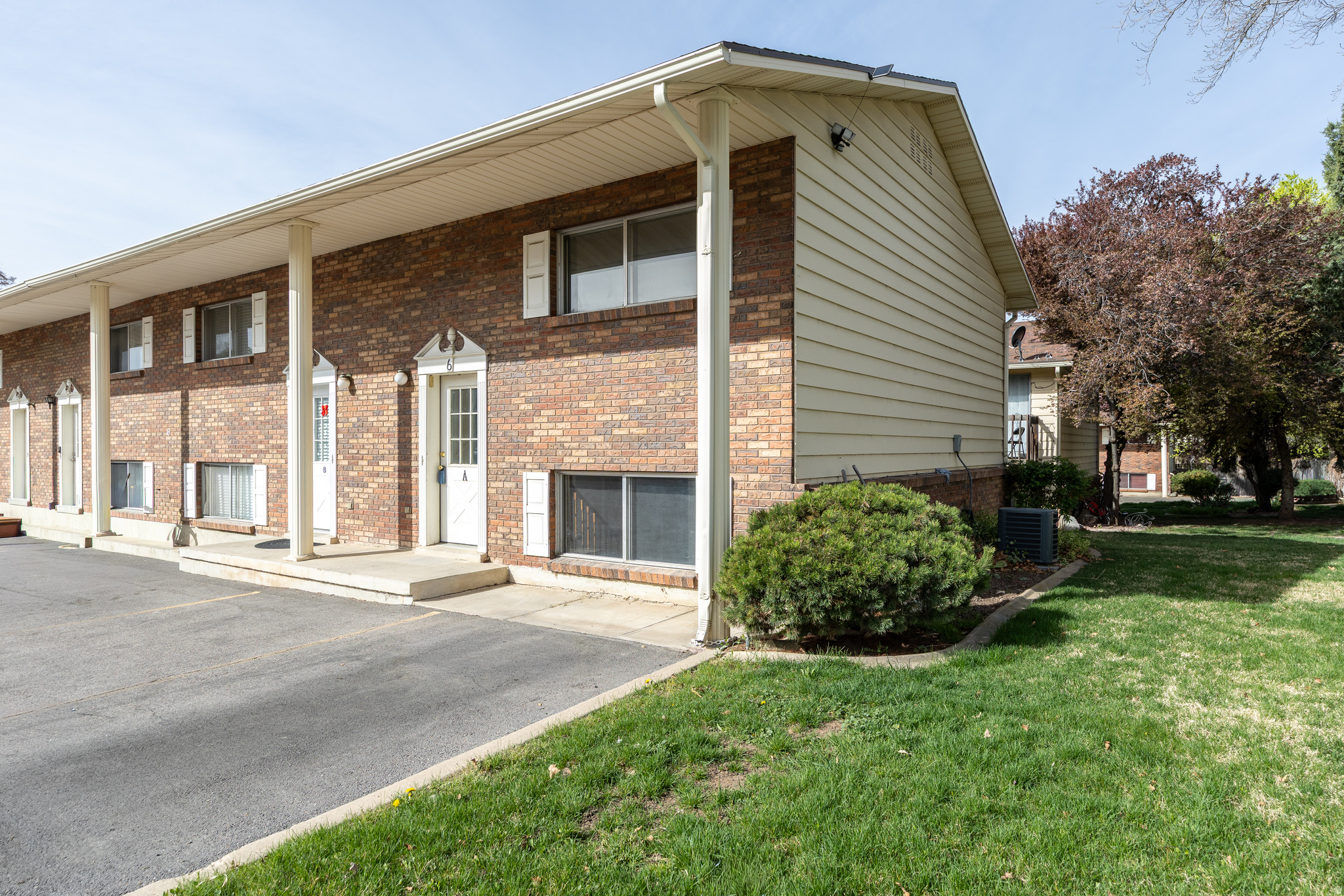 main property photo 12