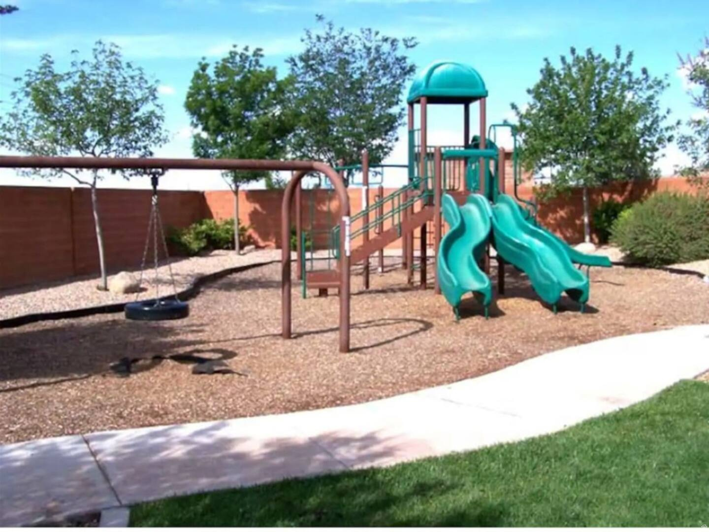 main property photo 19