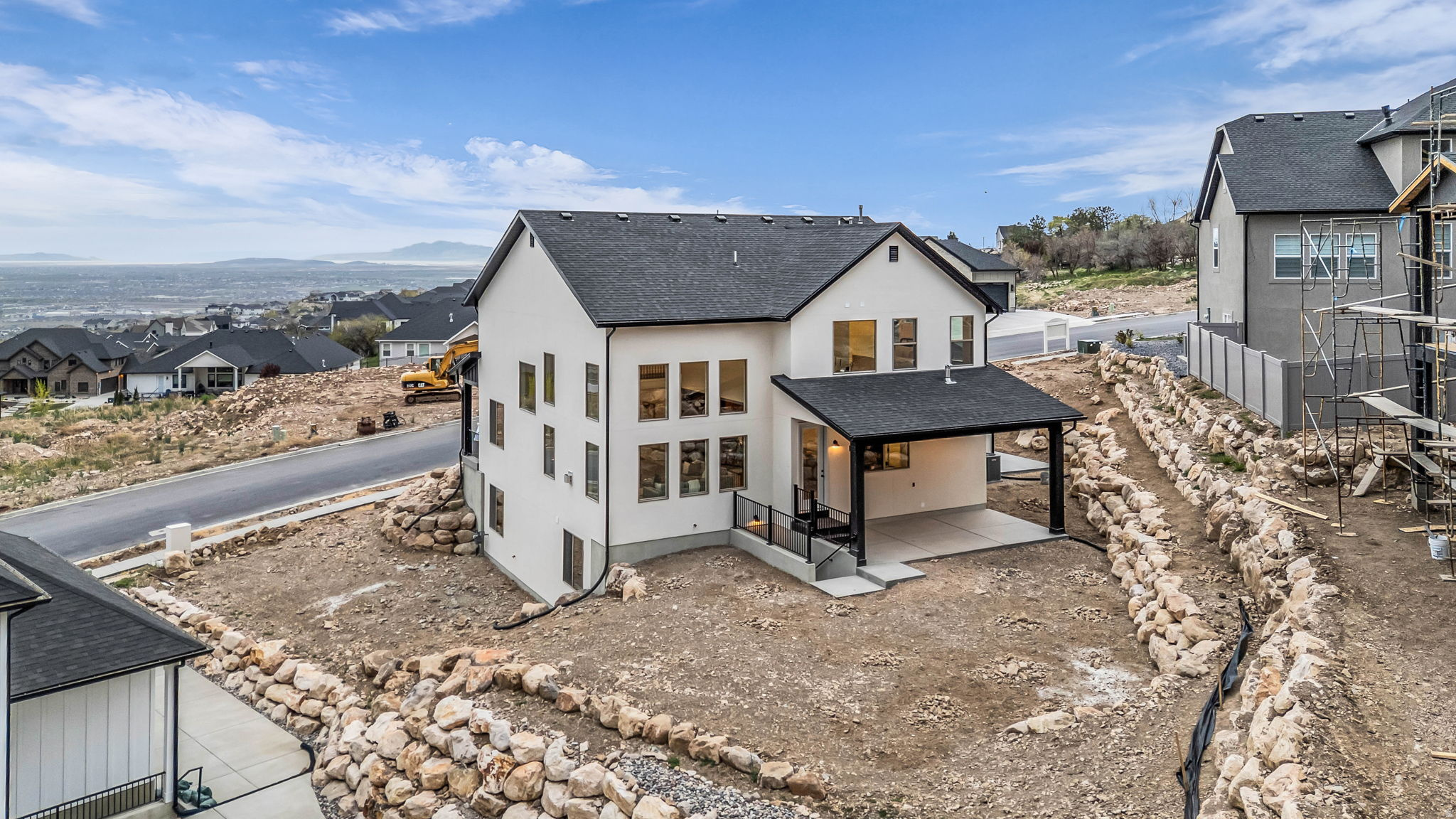 main property photo 35