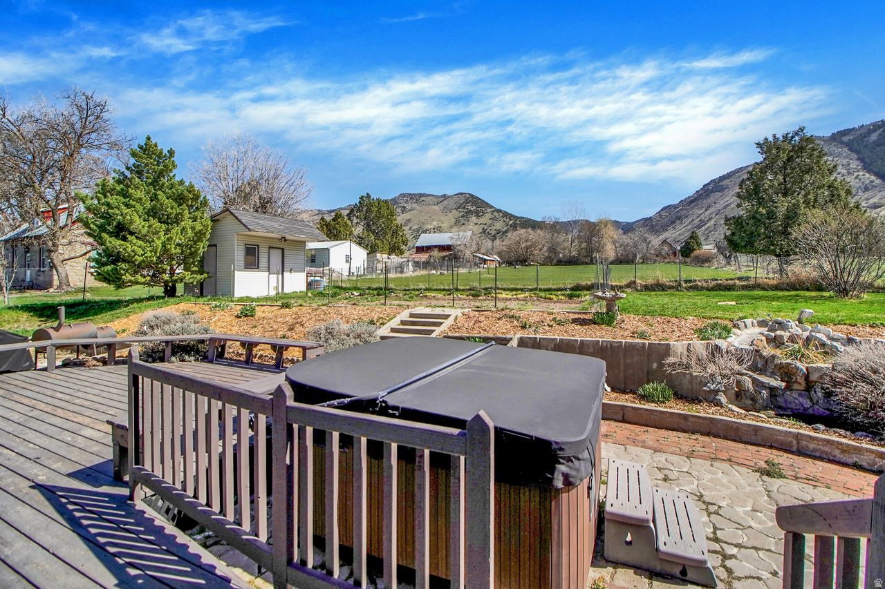 main property photo 6