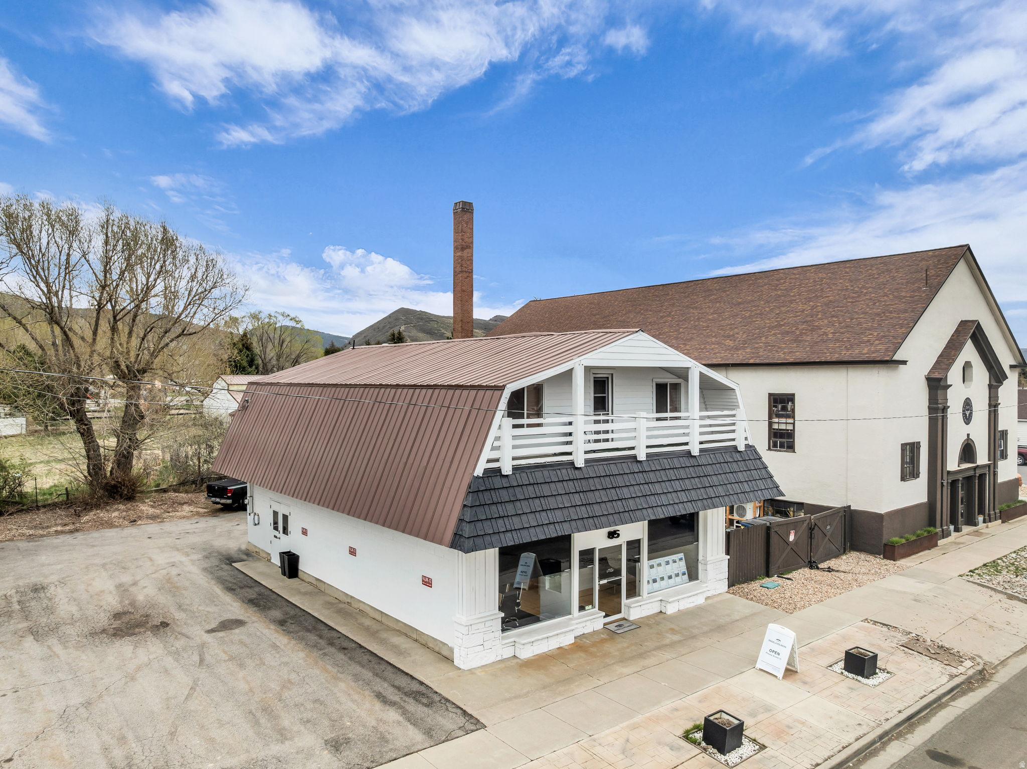 main property photo 18