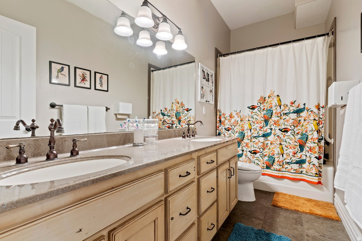 main property photo 23