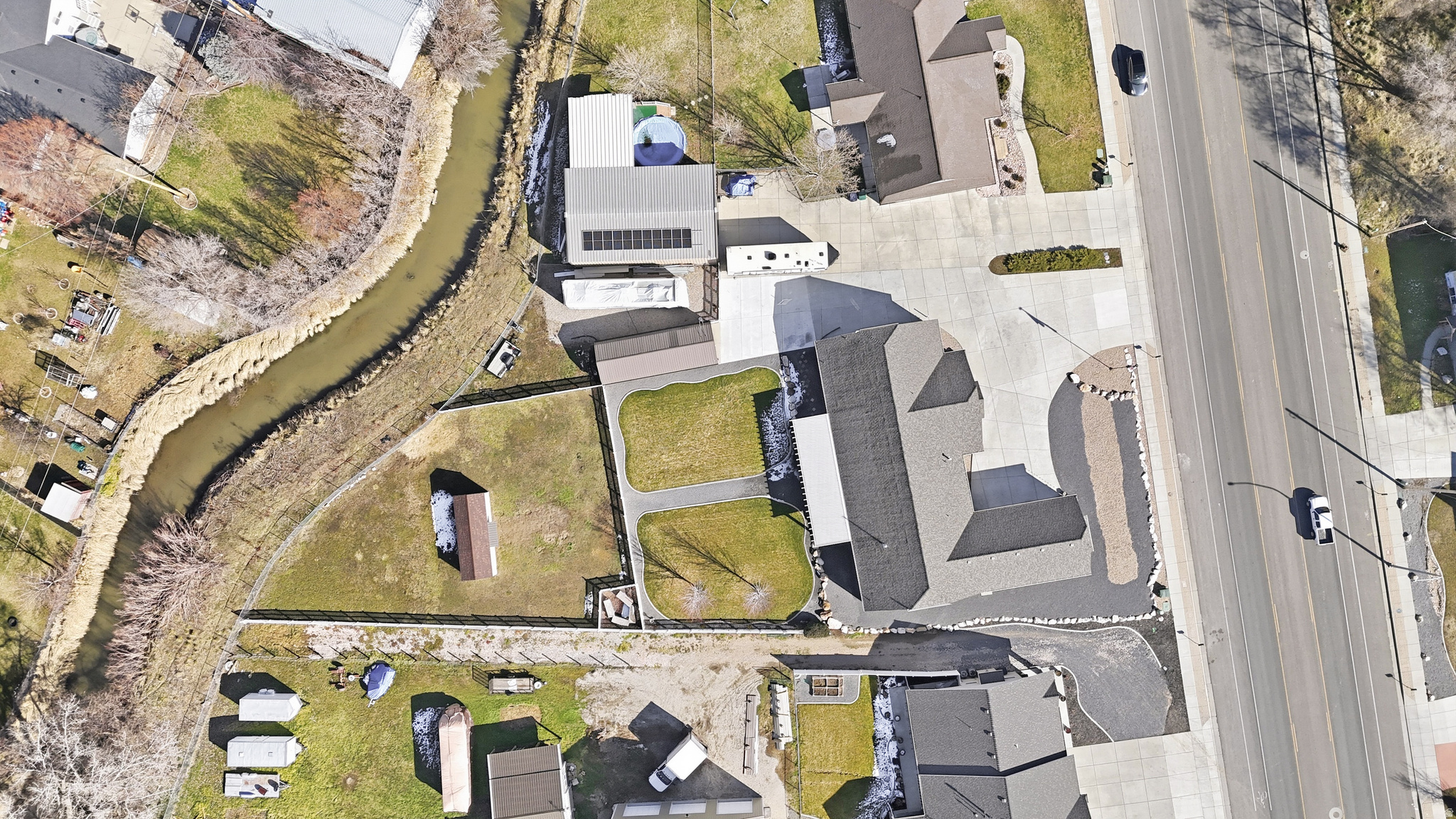 main property photo 26