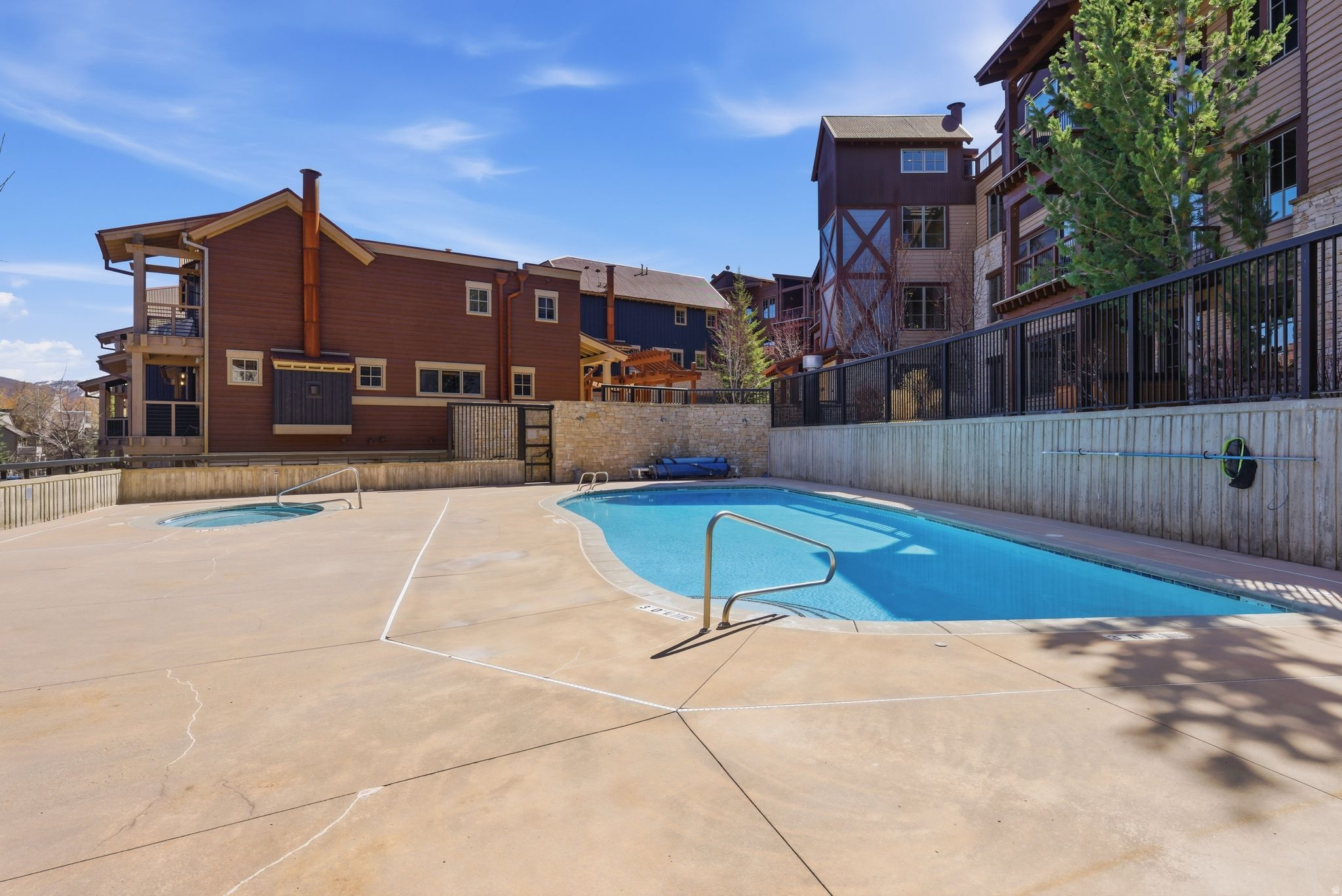 main property photo 31