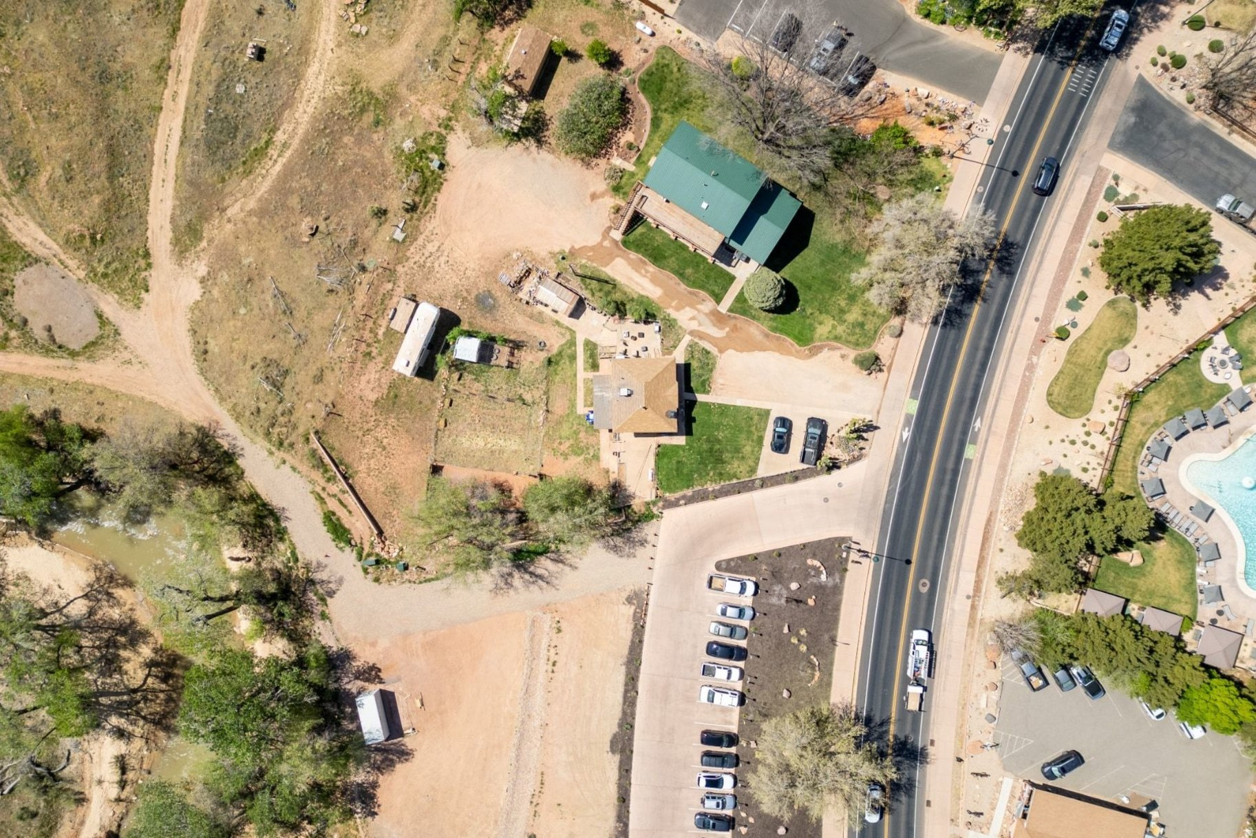 main property photo 9