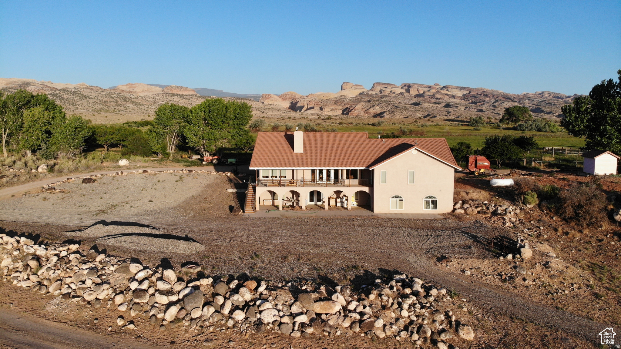 main property photo 12