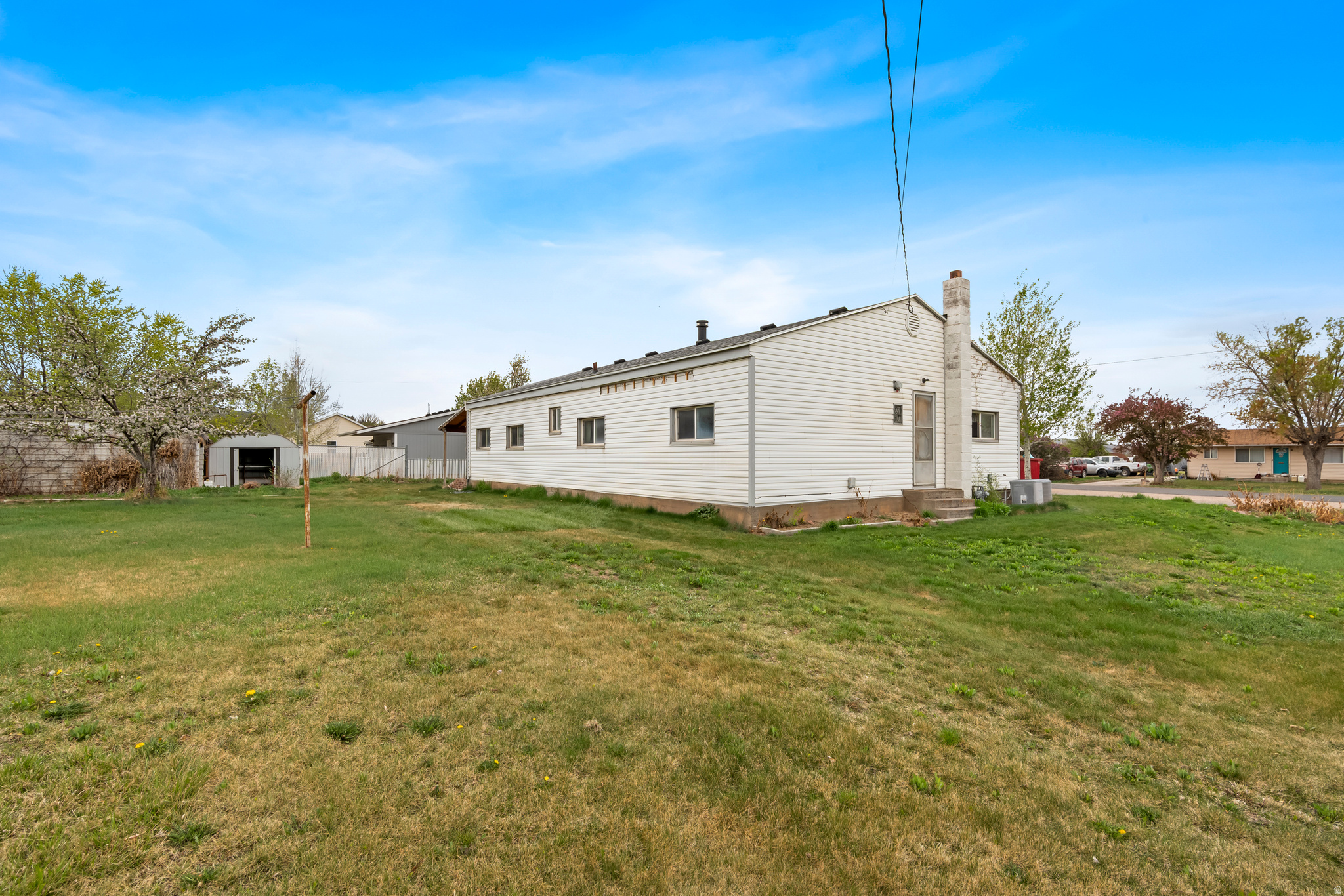 main property photo 28