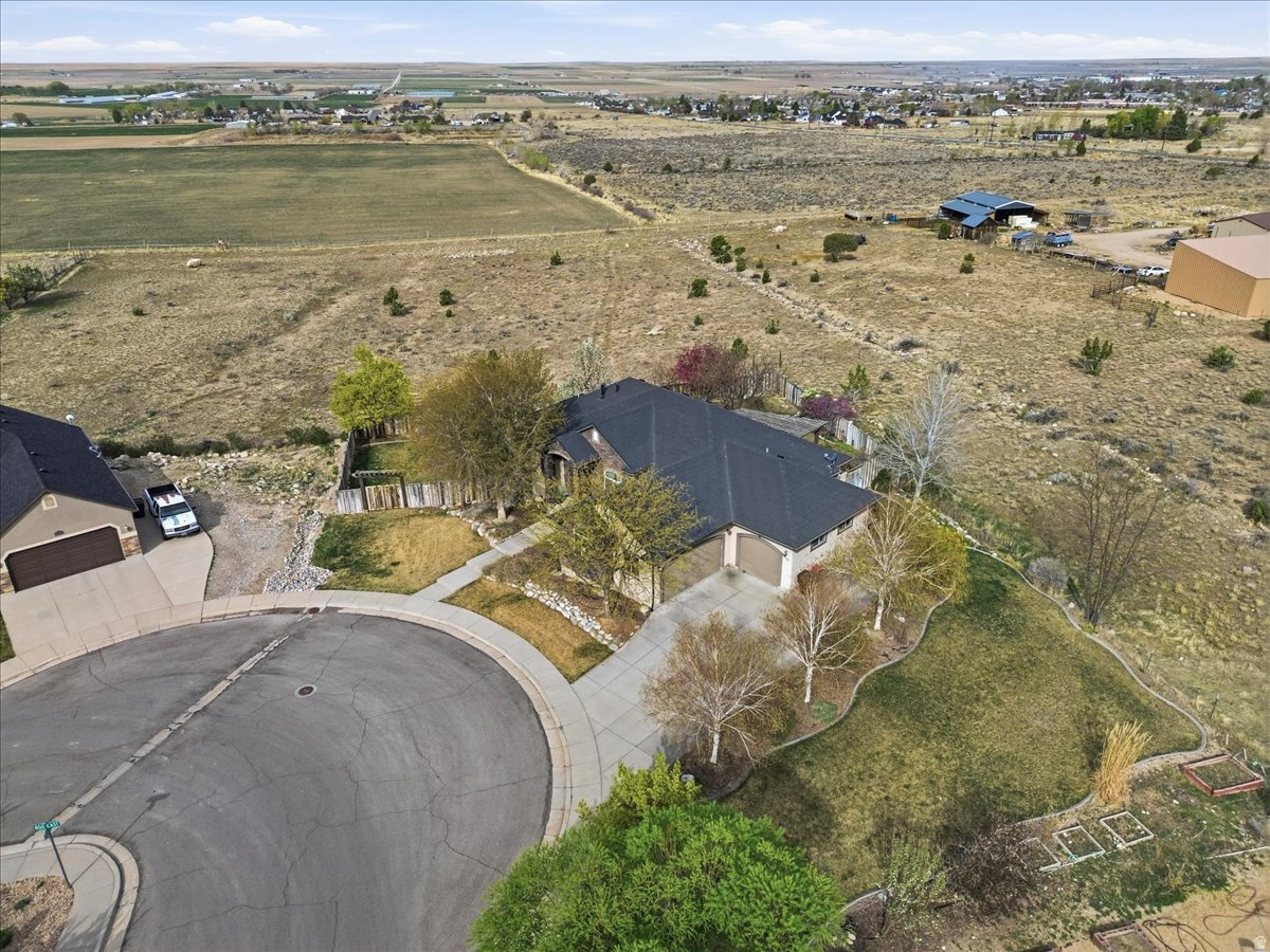 main property photo 54