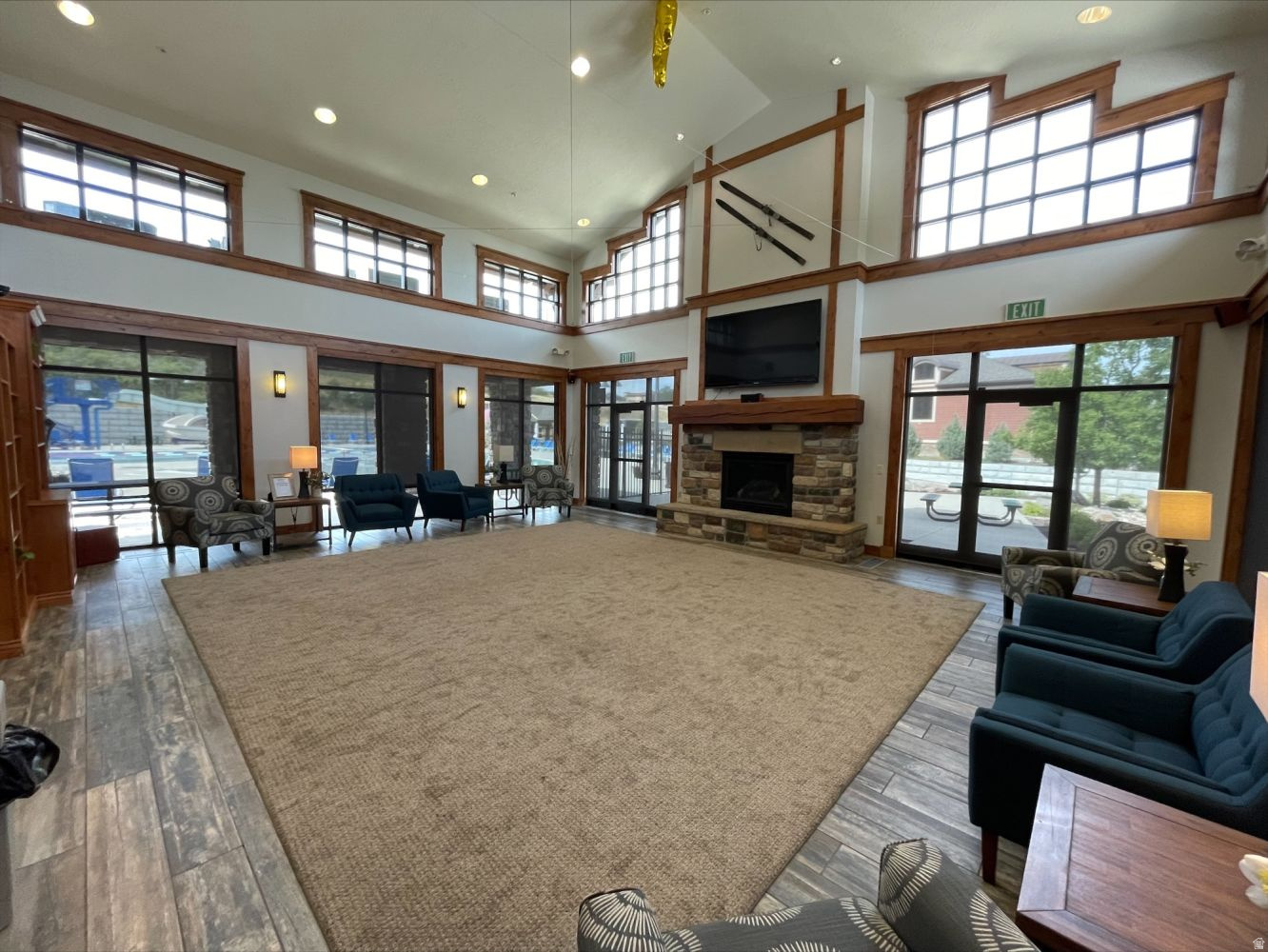 main property photo 50