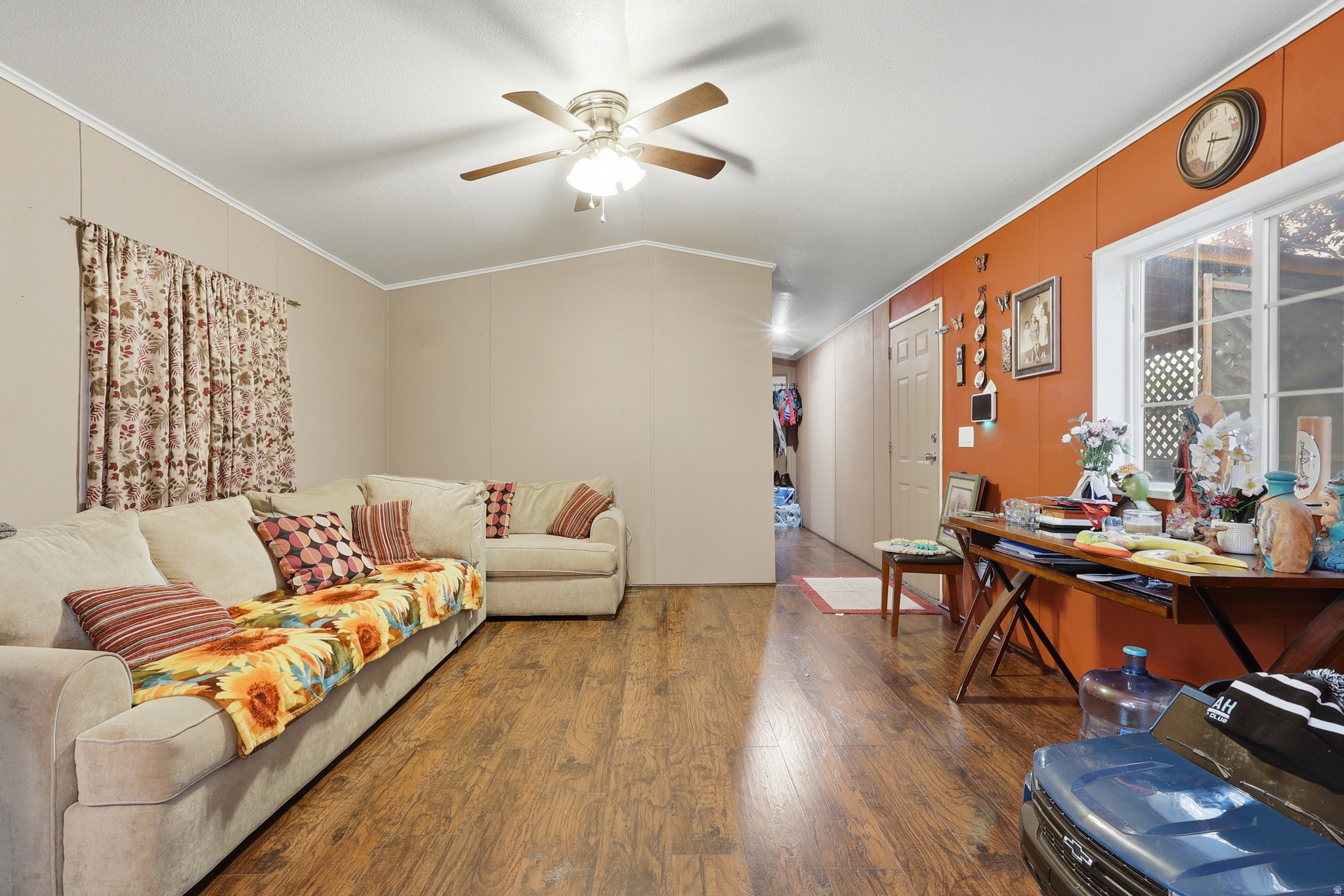 main property photo 6