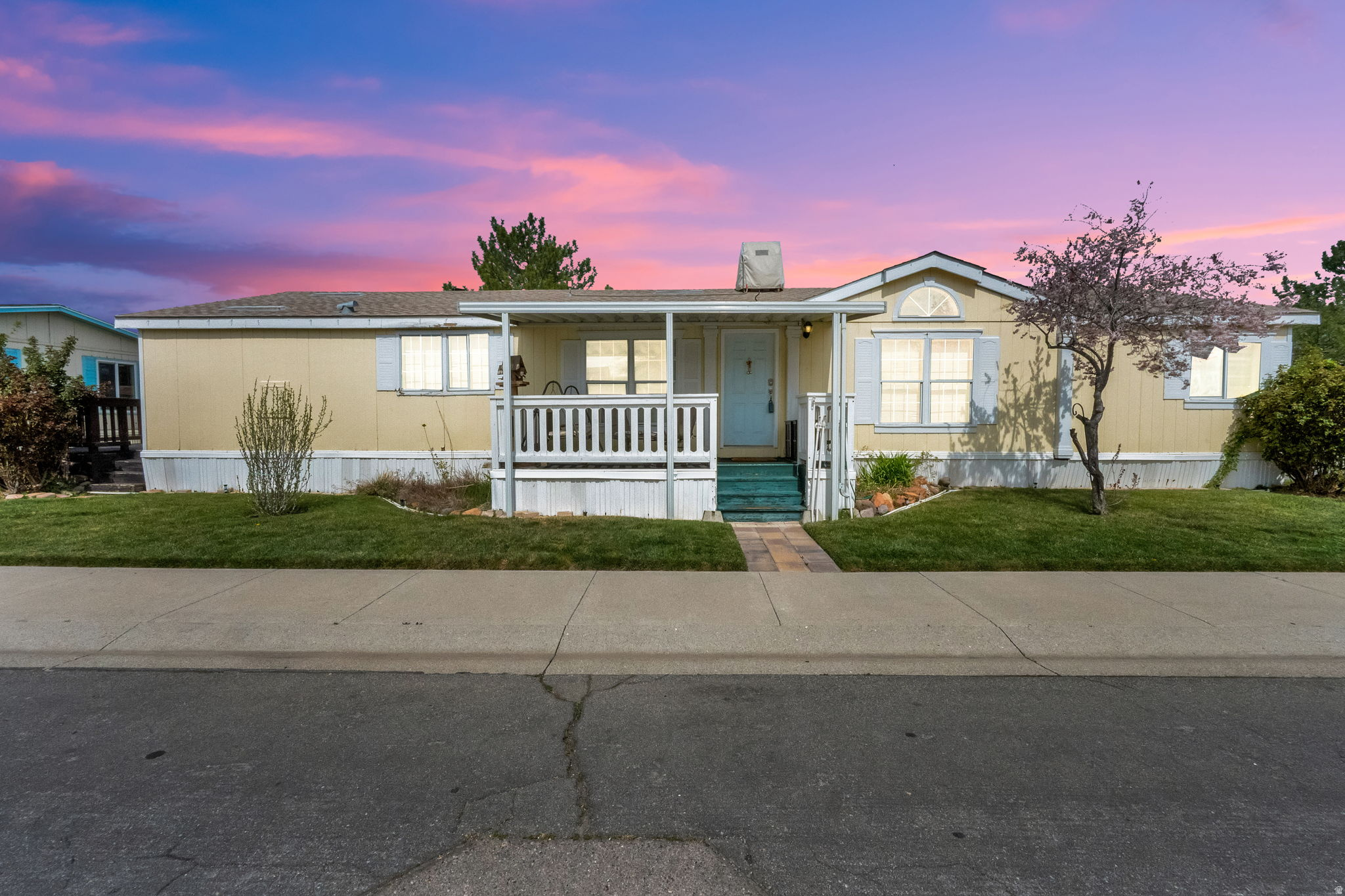 main property photo 30