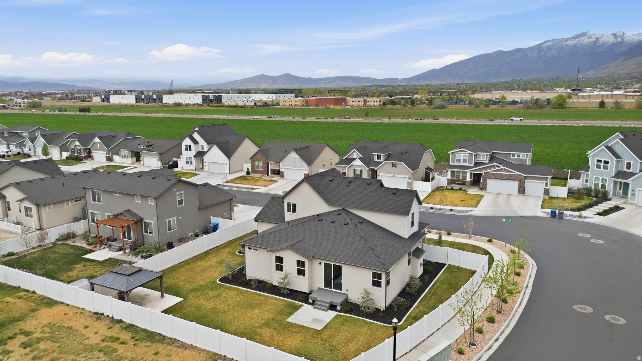 main property photo 46