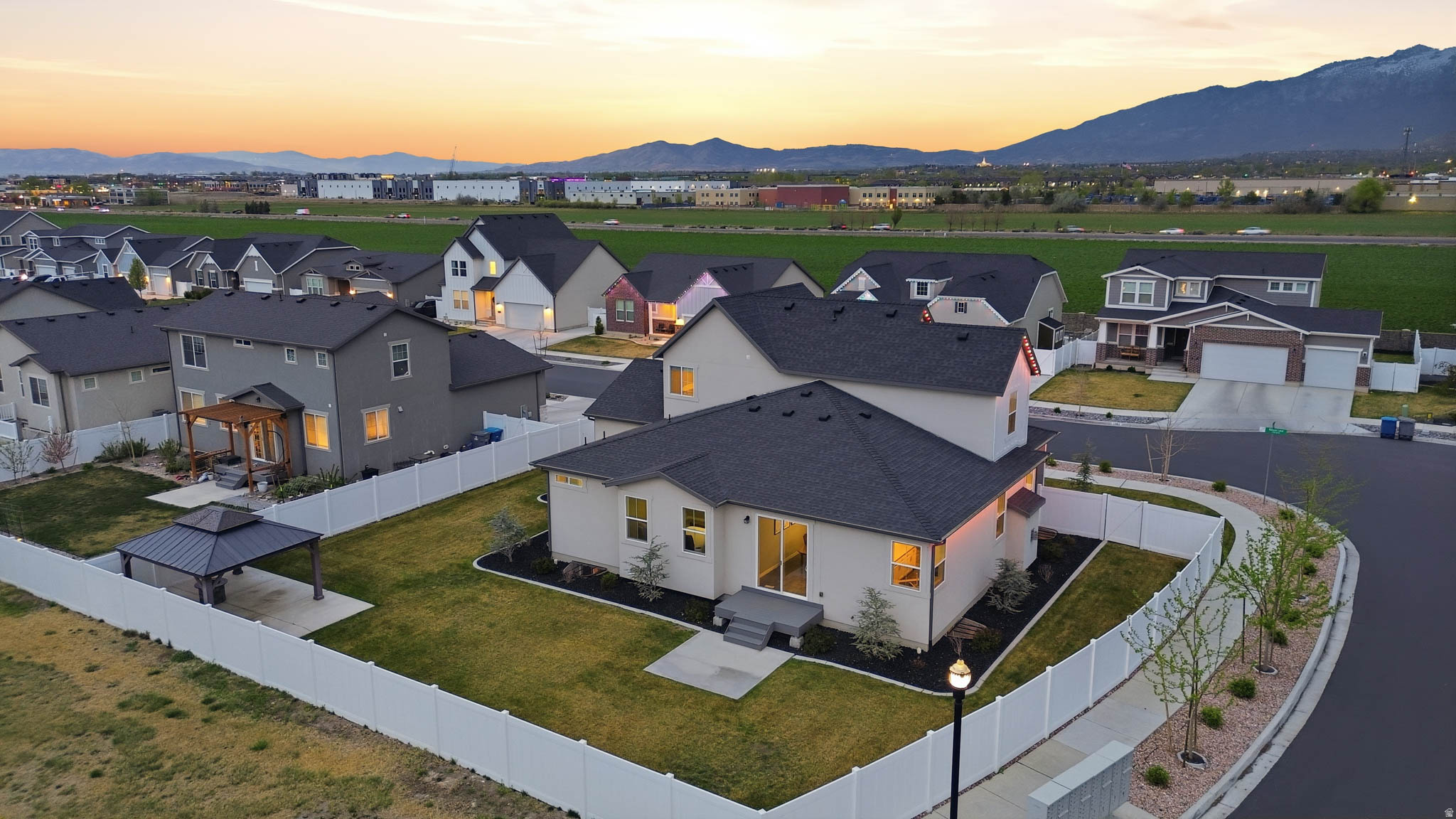 main property photo 60