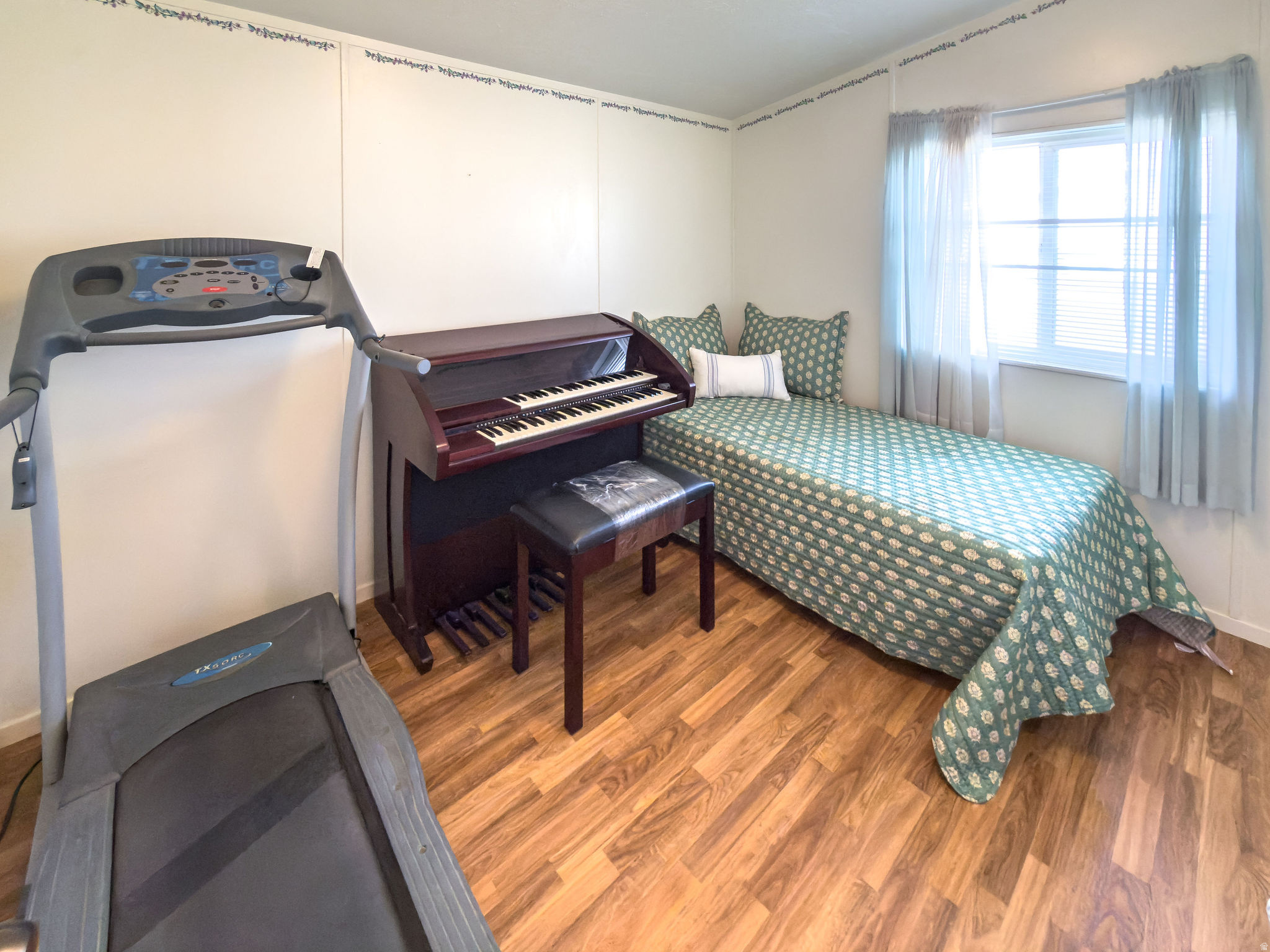 main property photo 15