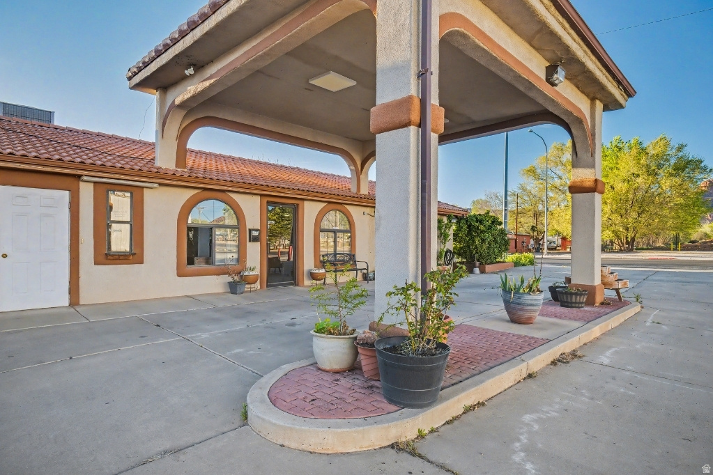 main property photo 40